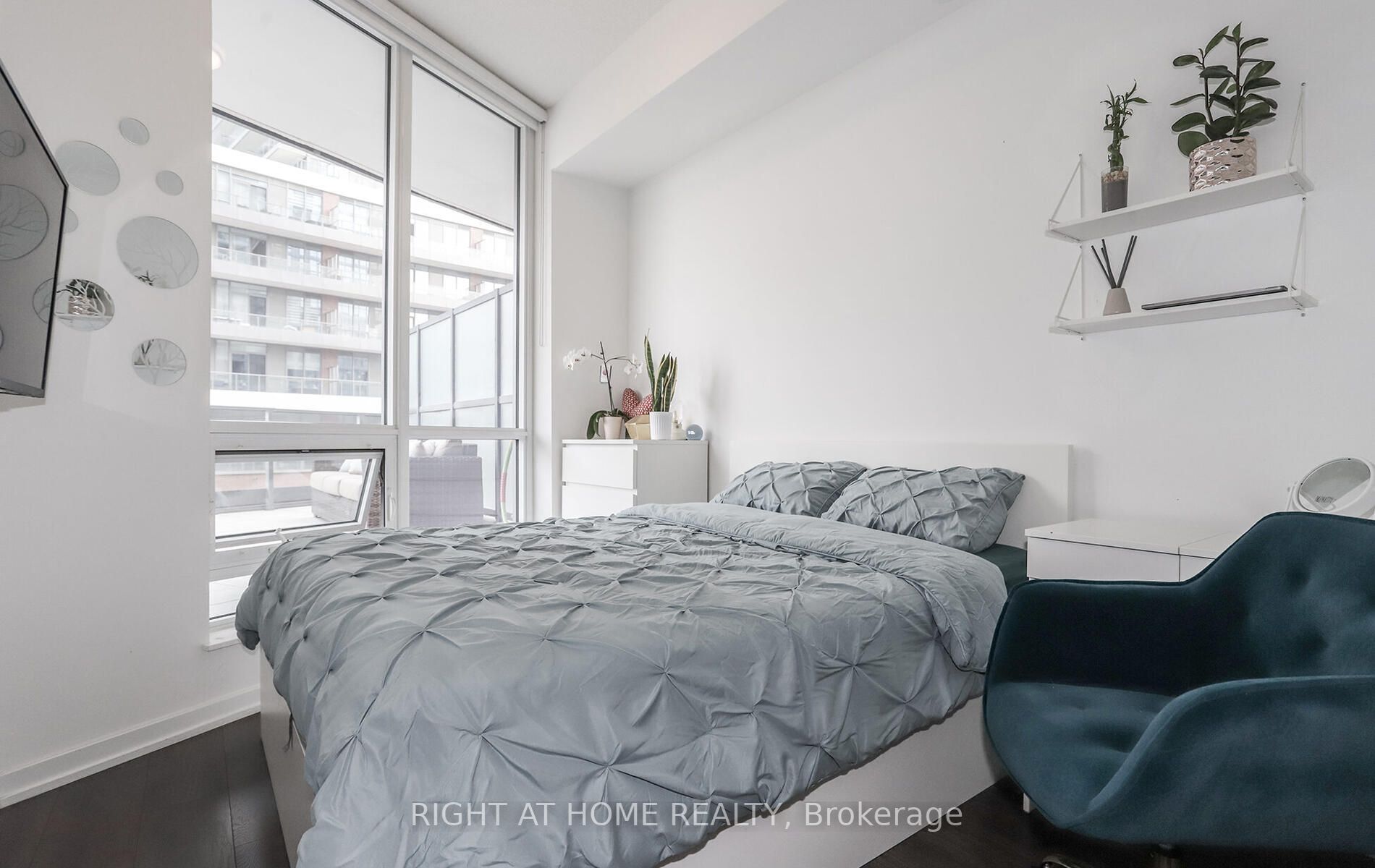 50 Forest Manor Rd, #211