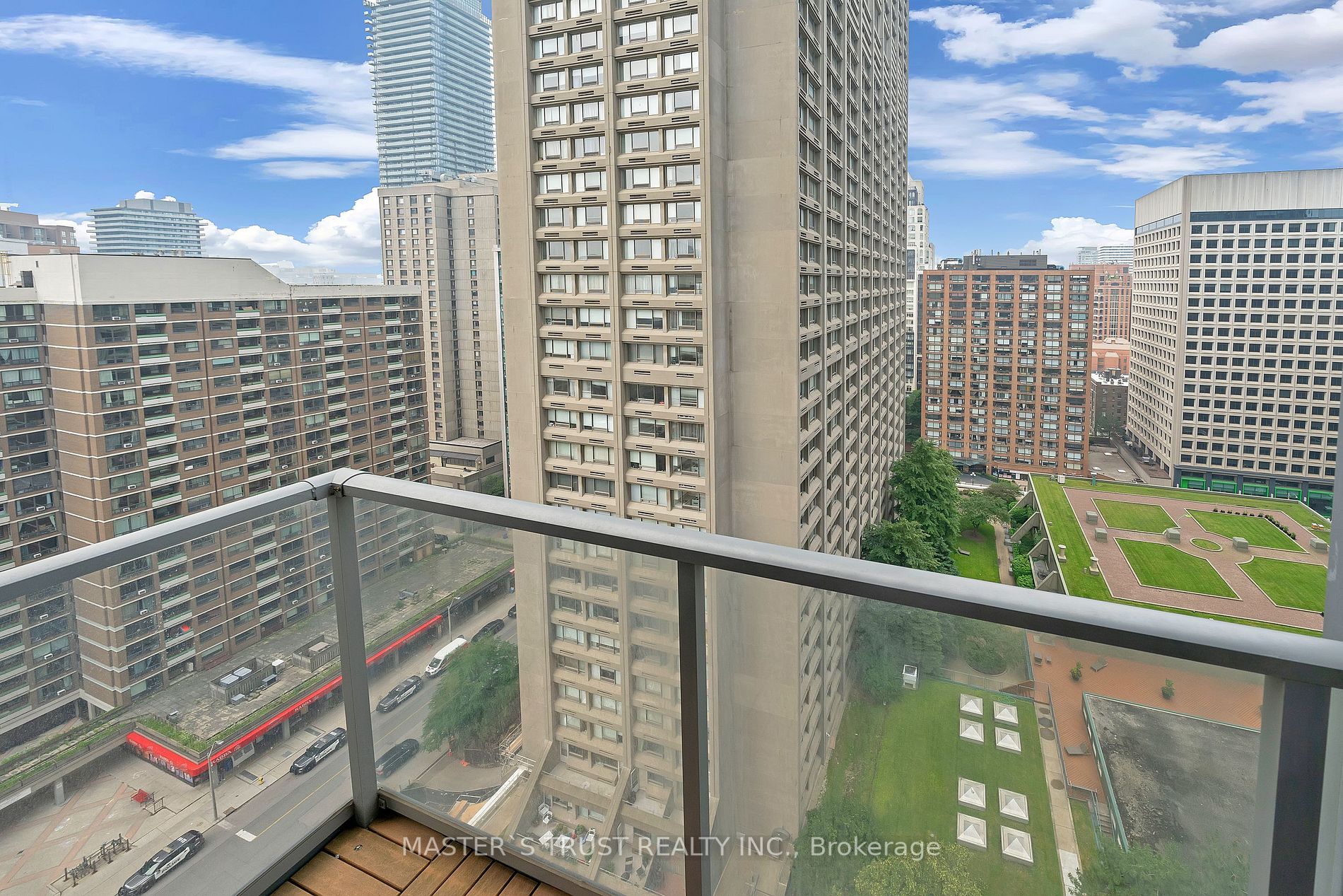 21 Balmuto St, #1803