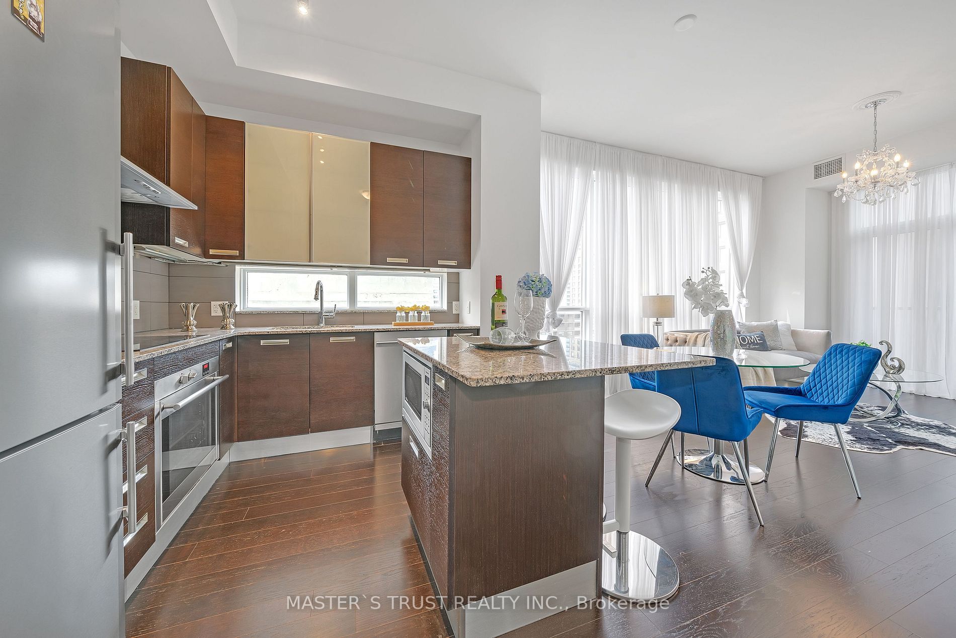 21 Balmuto St, #1803