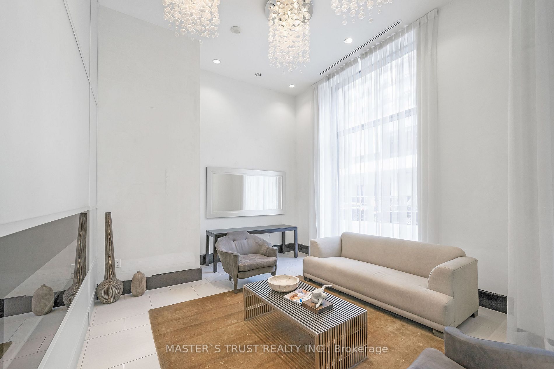 21 Balmuto St, #1803
