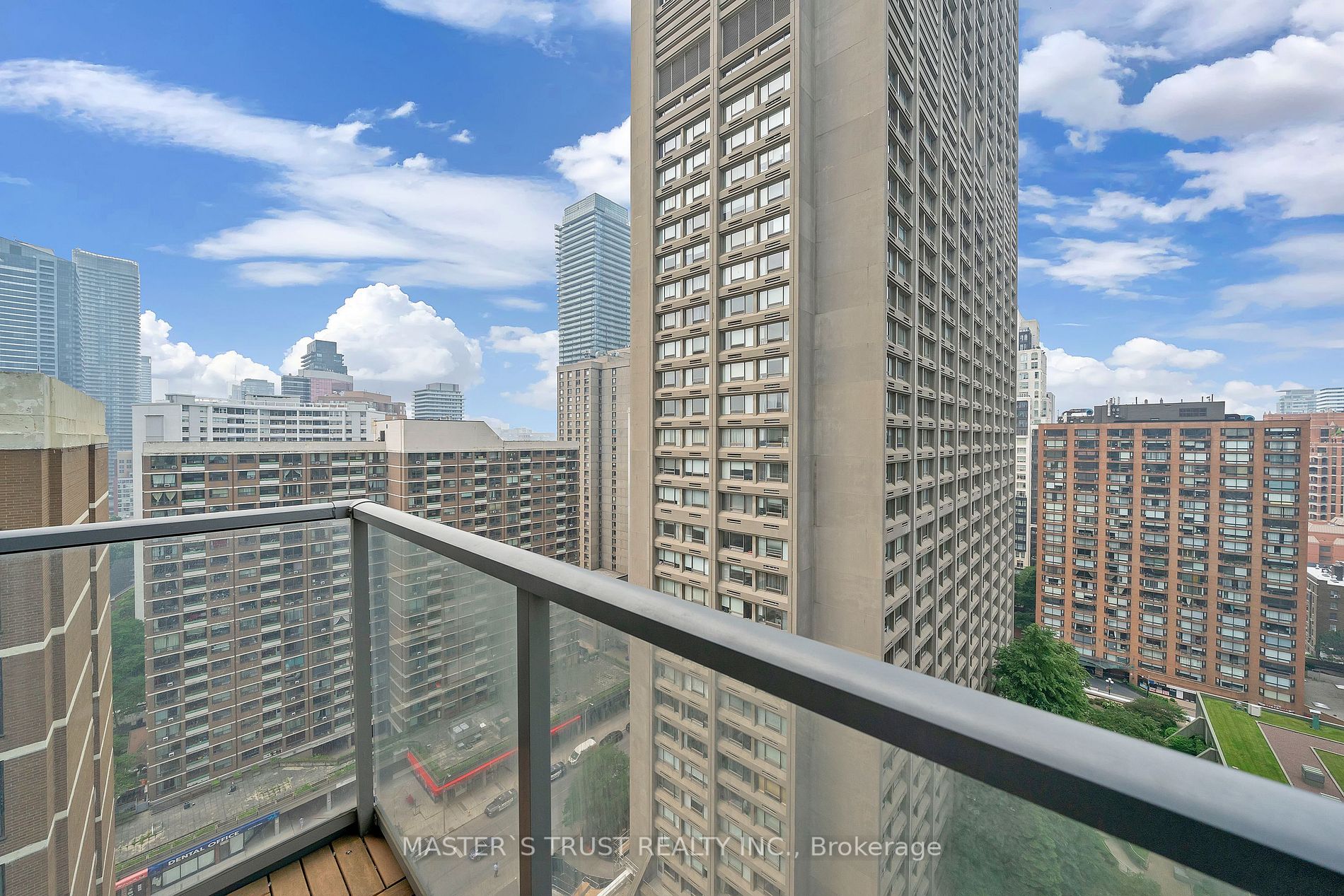 21 Balmuto St, #1803