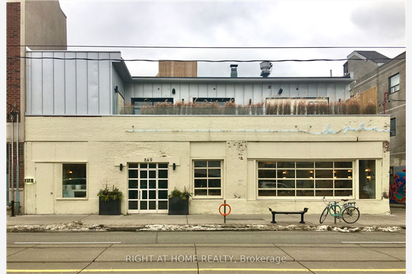 849 Dundas St W, Toronto