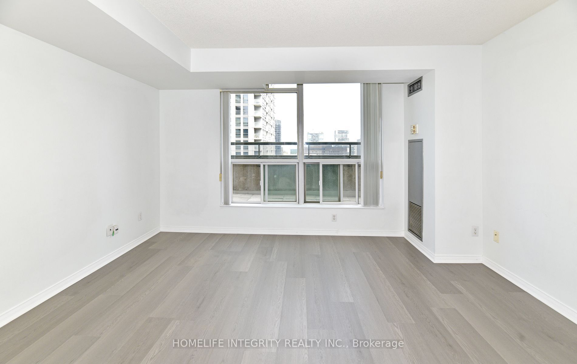 750 Bay St, #2301