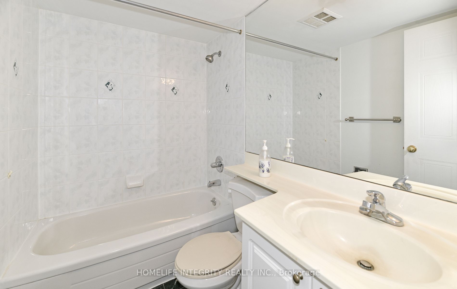 750 Bay St, #2301