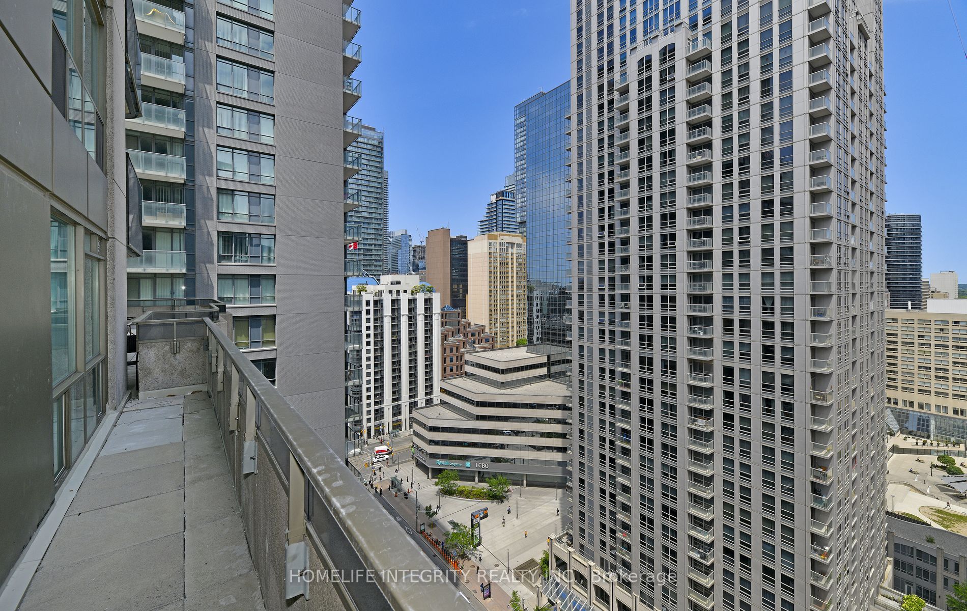 750 Bay St, #2301