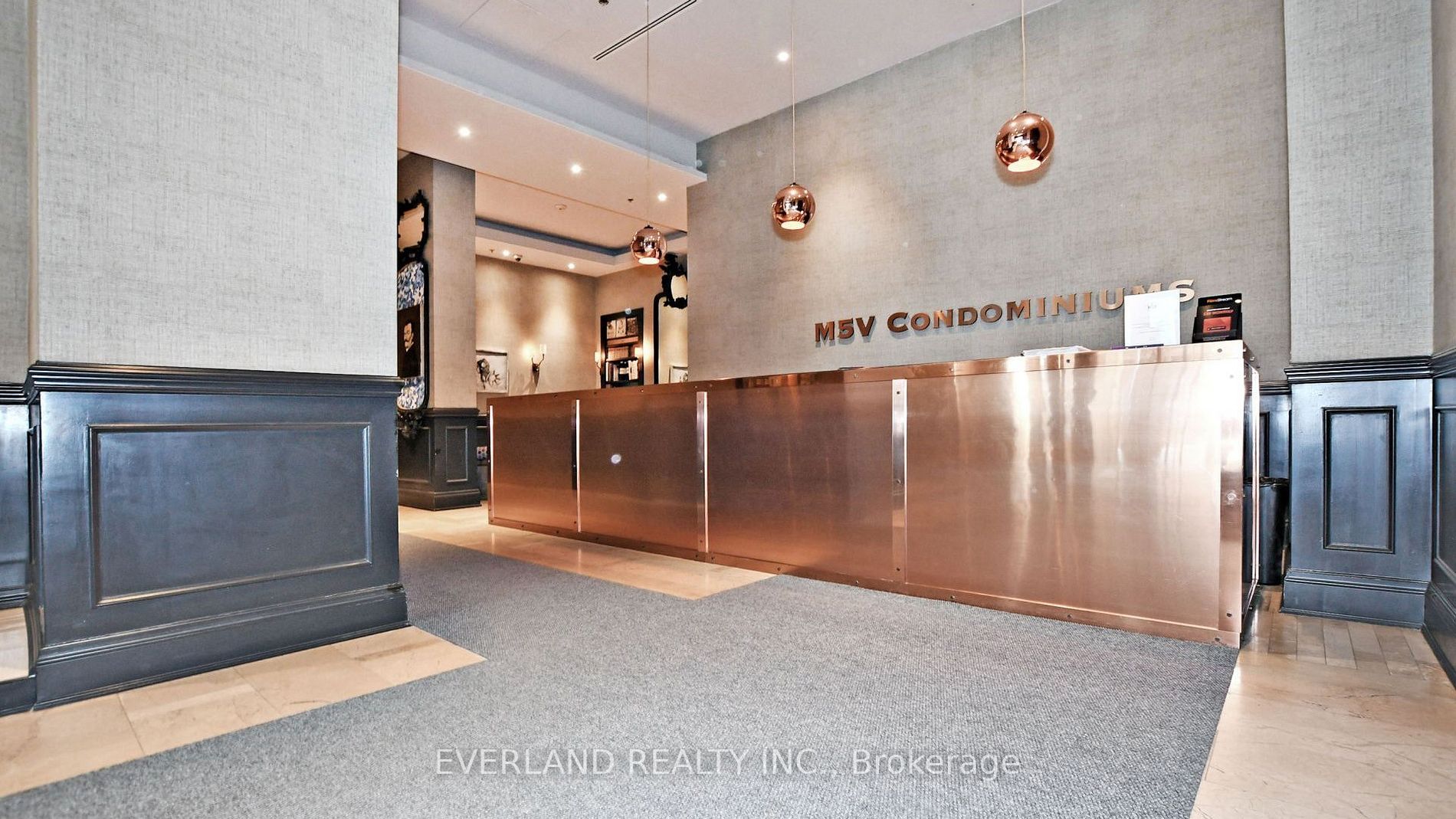 375 King St W, #2408