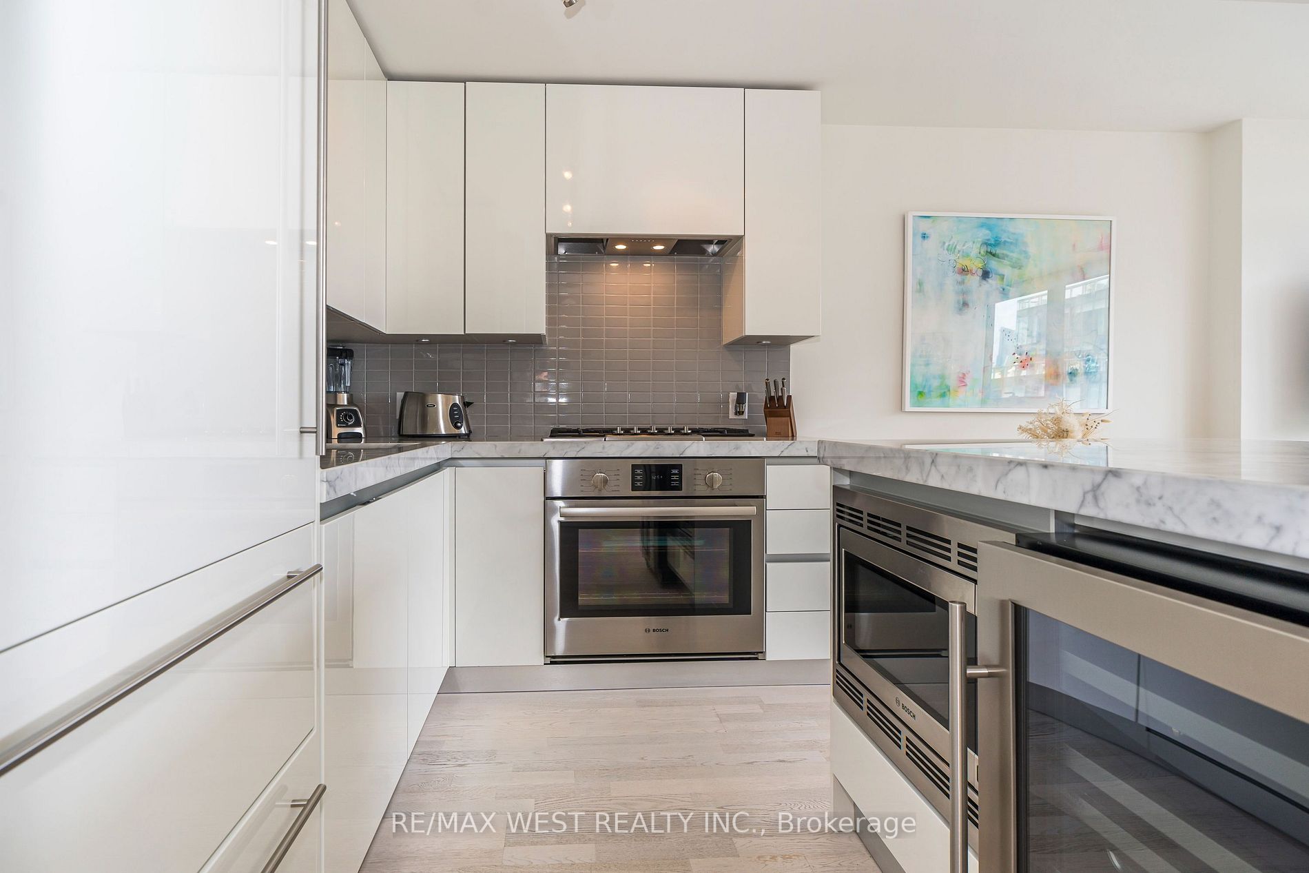 629 King St W, #Ph19