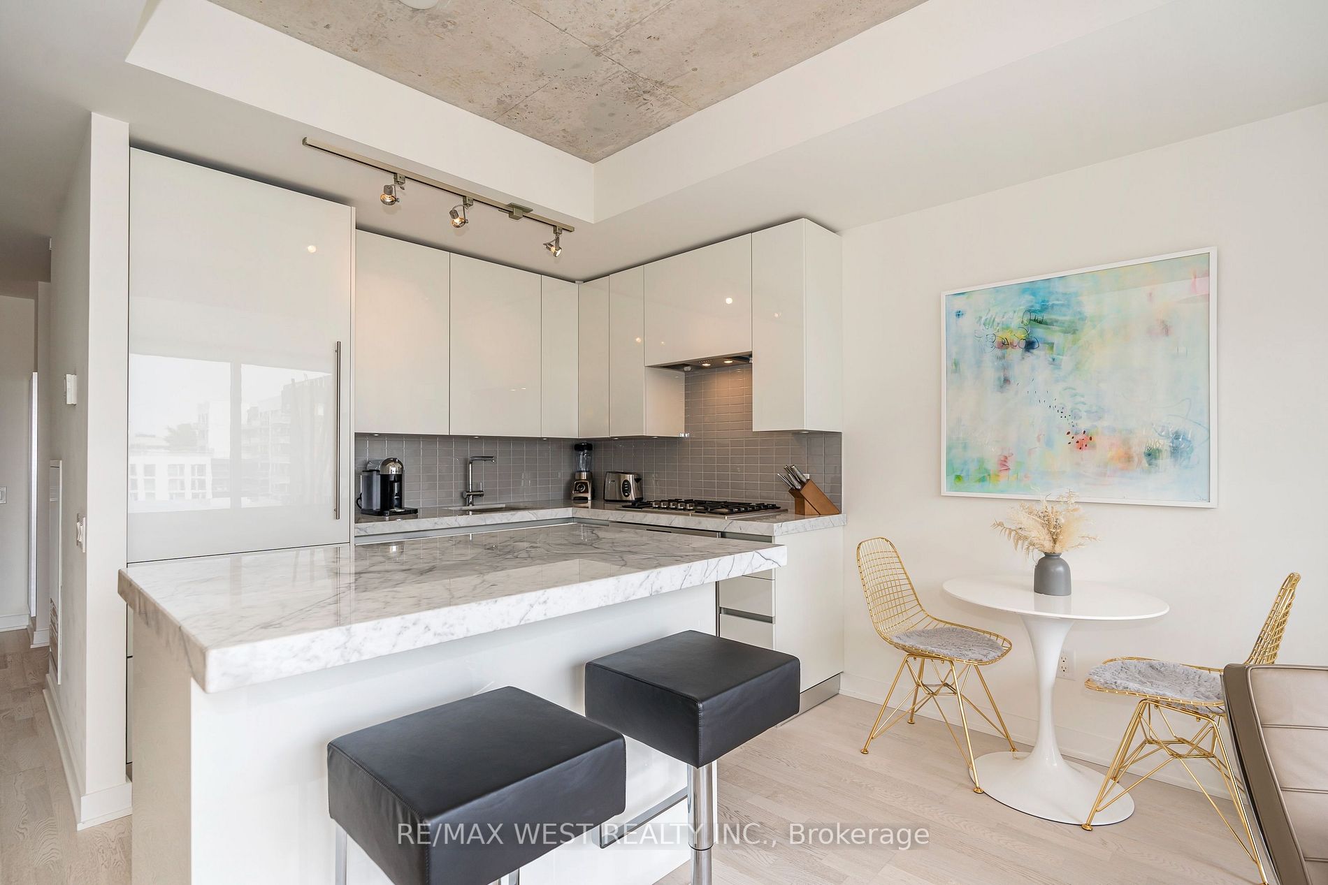 629 King St W, #Ph19