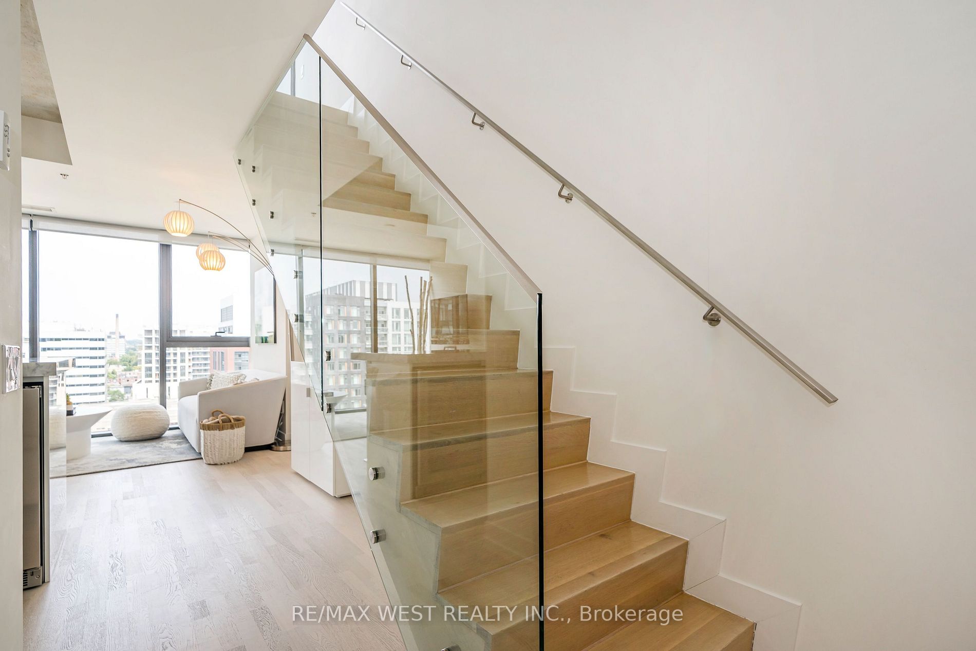 629 King St W, #Ph19