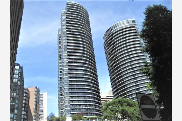 21 Carlton St, Toronto