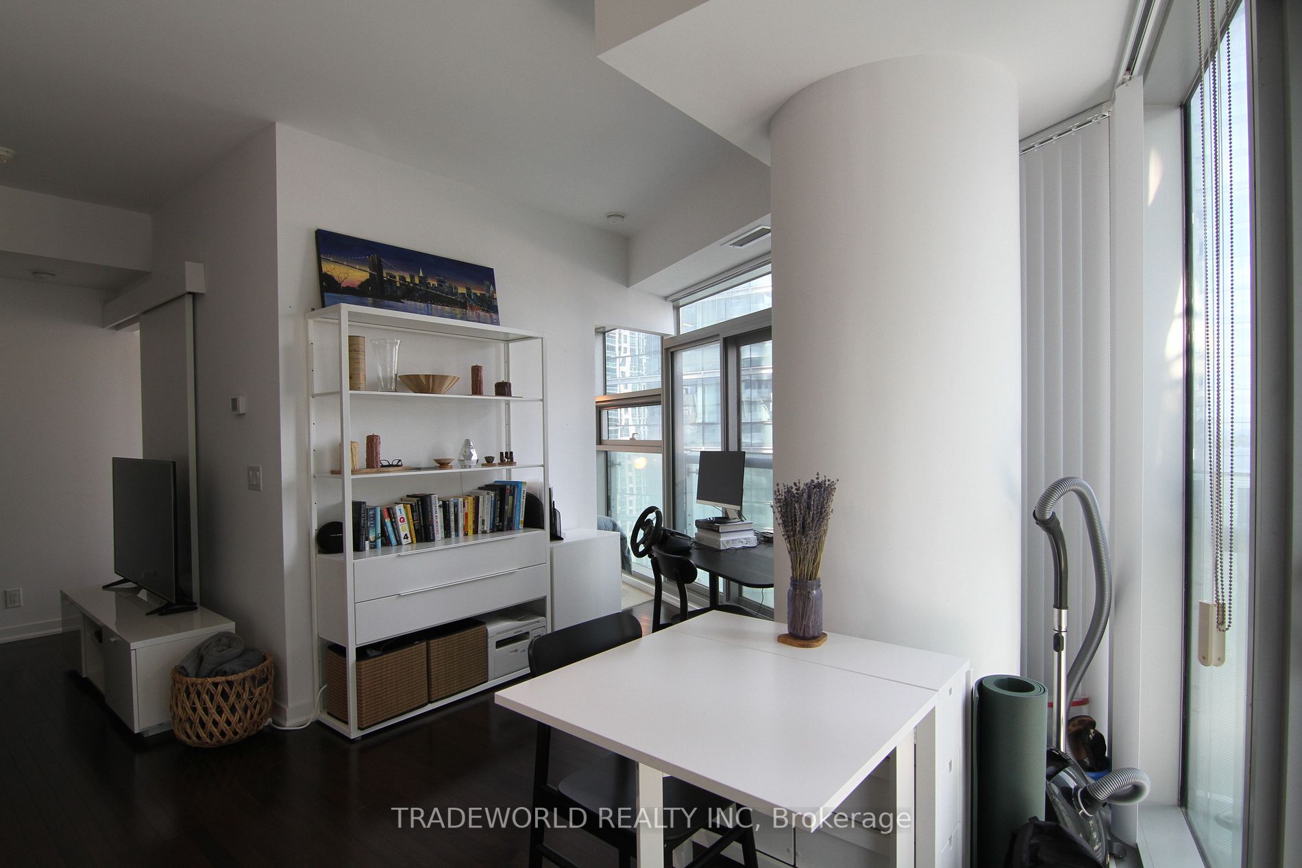 14 York St, #1611