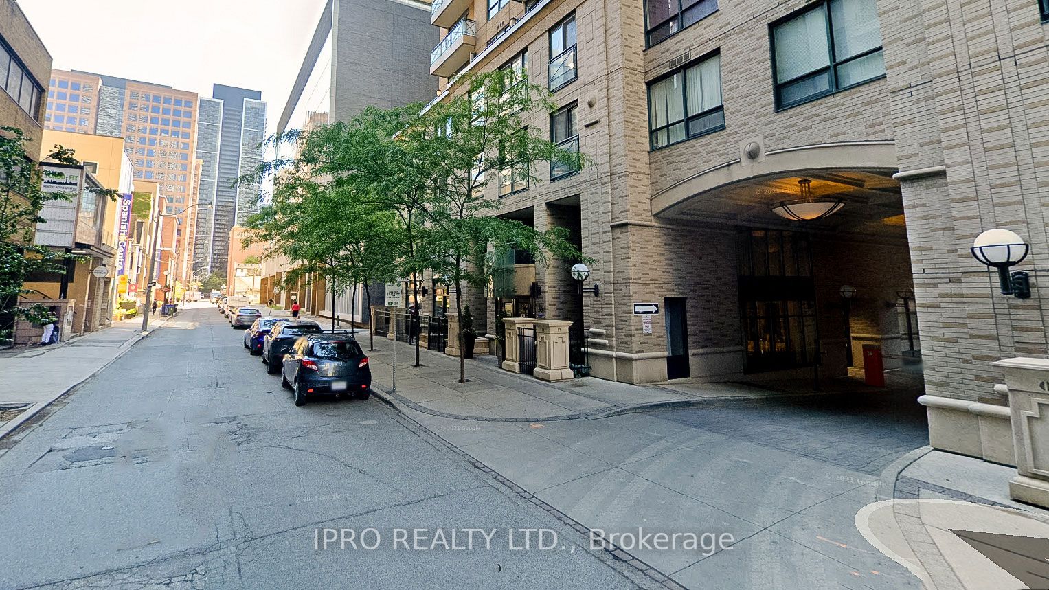 35 Hayden Street E, #105