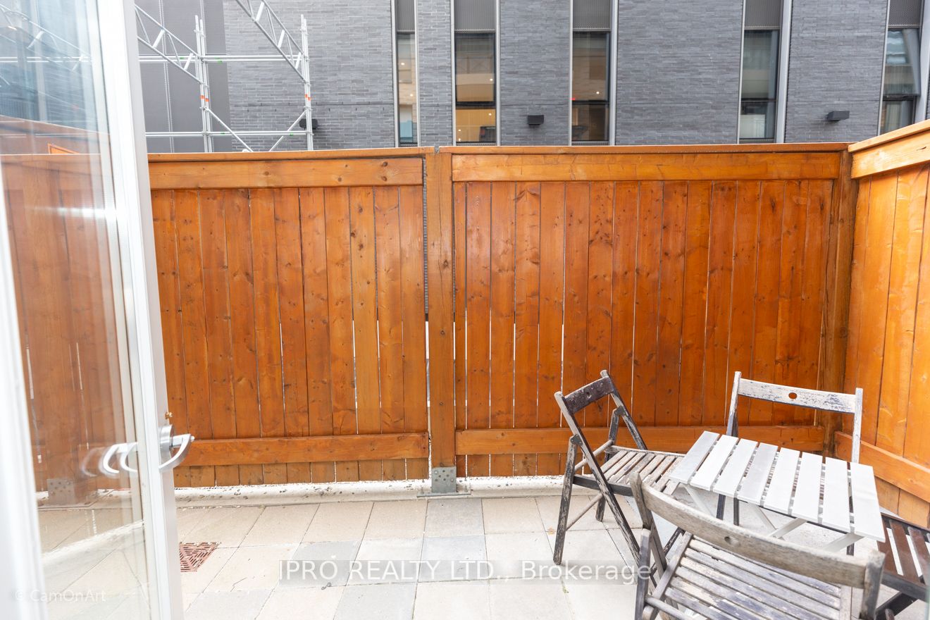 35 Hayden Street E, #105