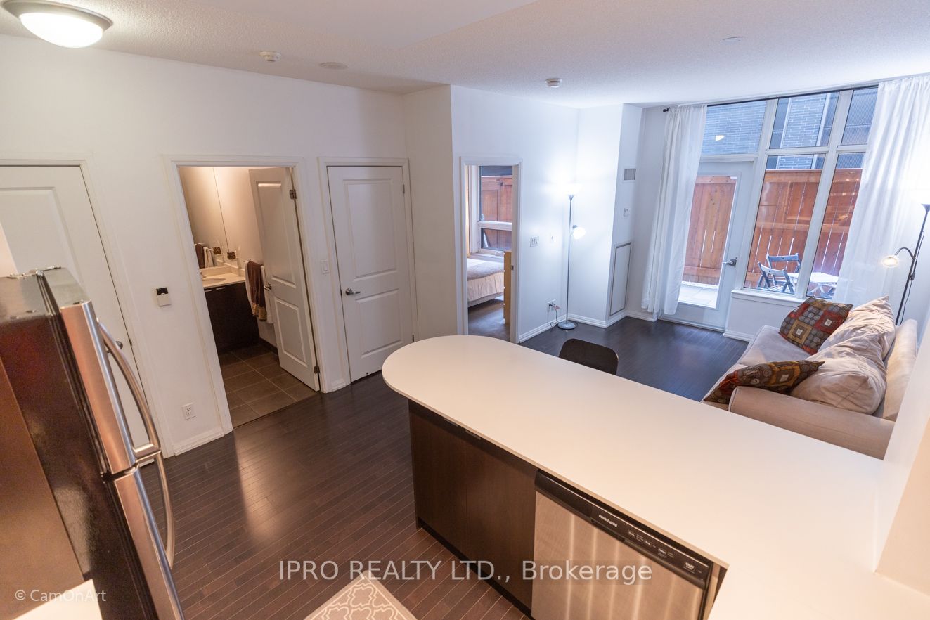 35 Hayden Street E, #105