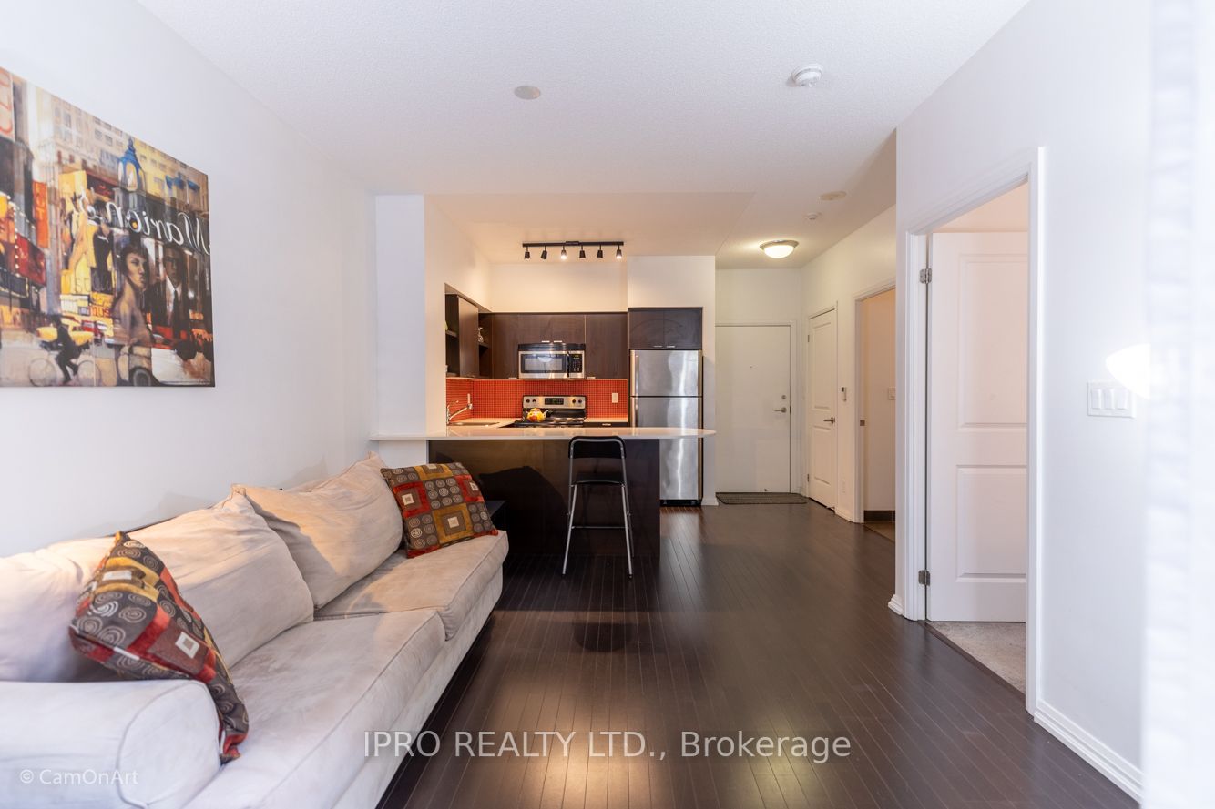 35 Hayden Street E, #105
