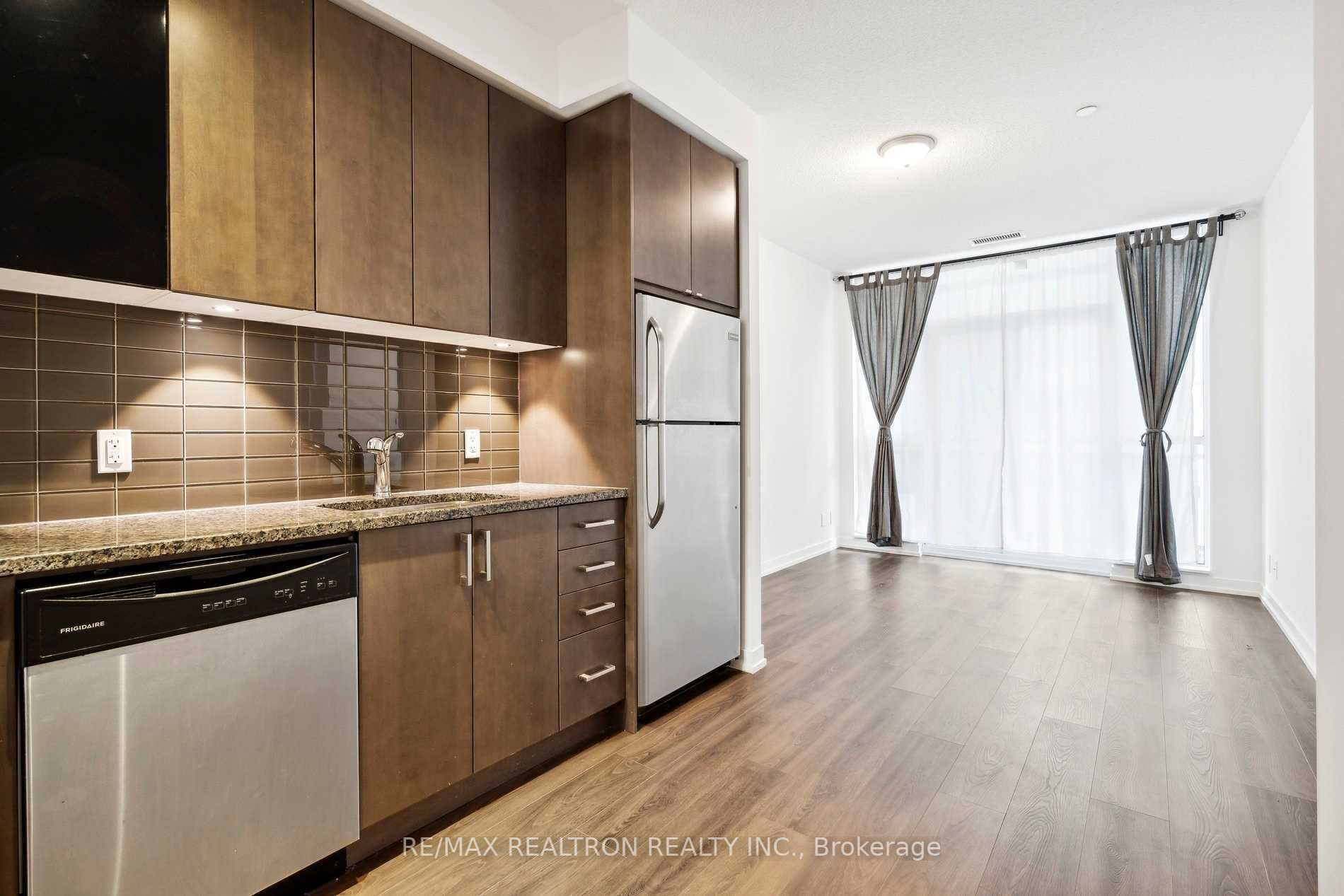 89 Dunfield Ave, #635