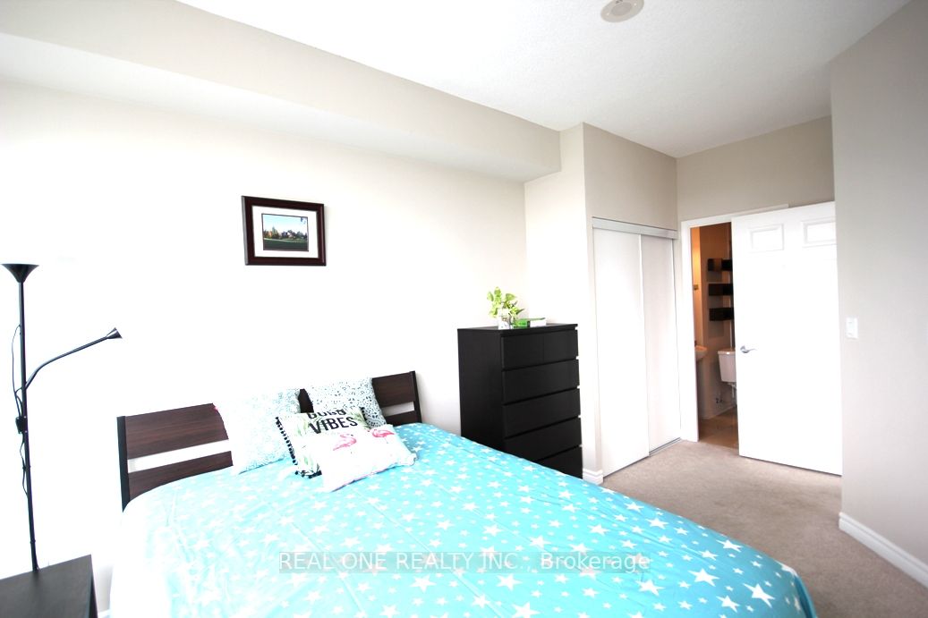 Listing C6633340 - Large Photo # 10