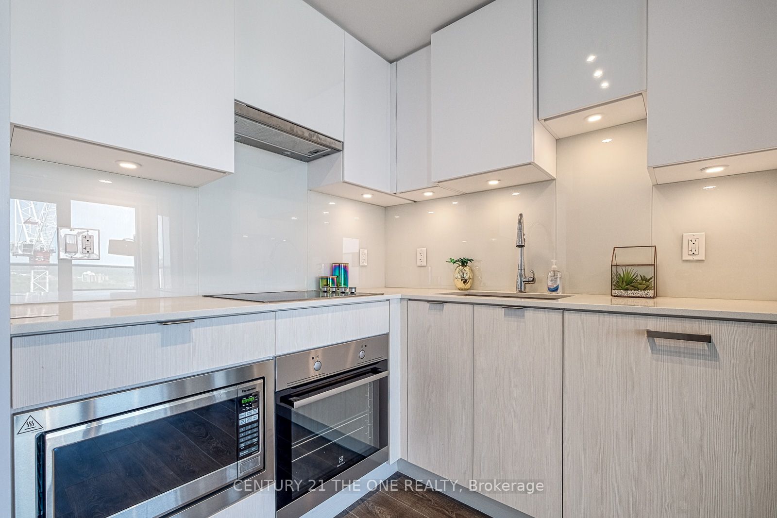 99 Broadway Avenue, #2711 Nt