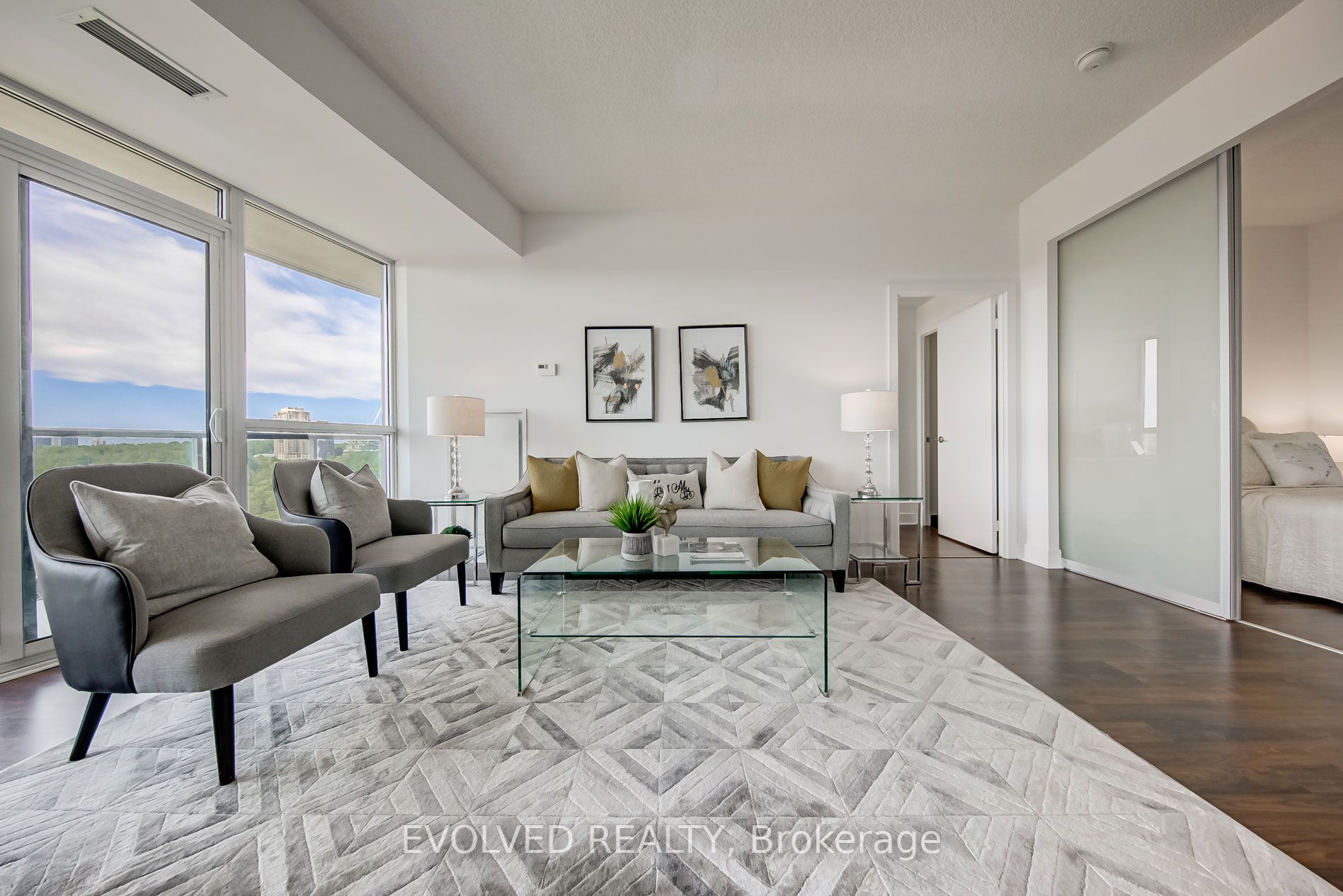 35 Brian Peck Cres, #505