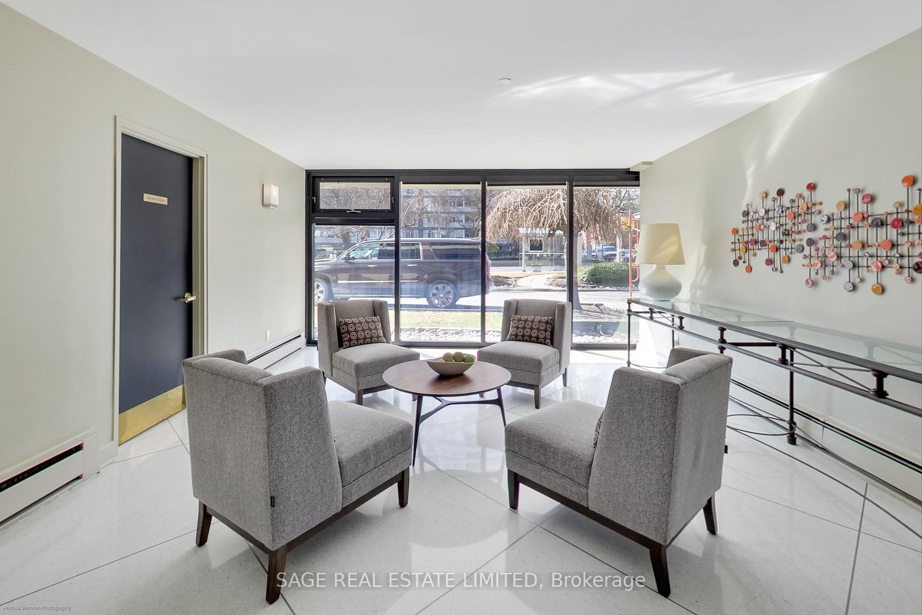 575 Avenue Rd, #805