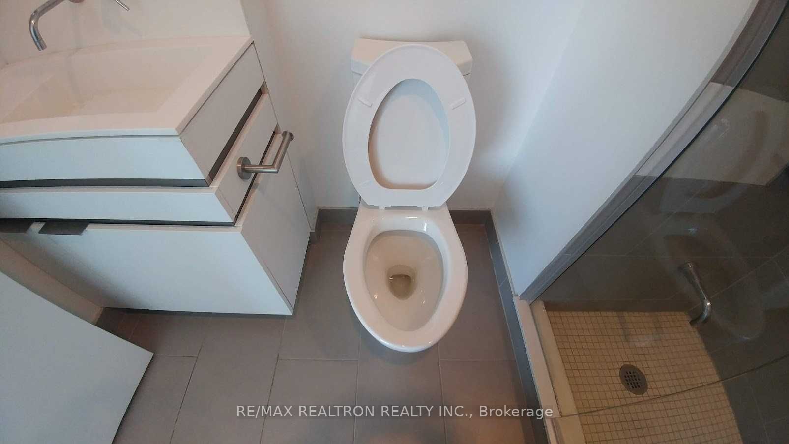 197 Yonge St, #3113