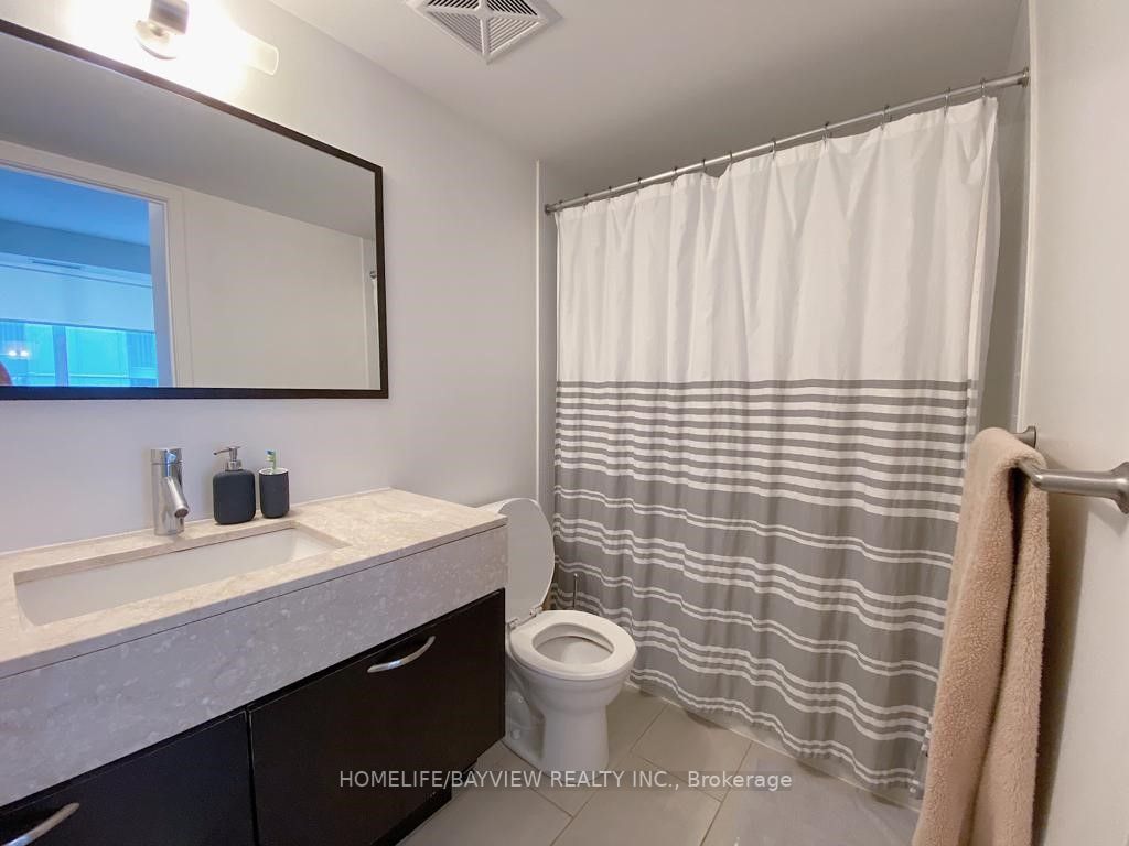 126 Simcoe St, #1104