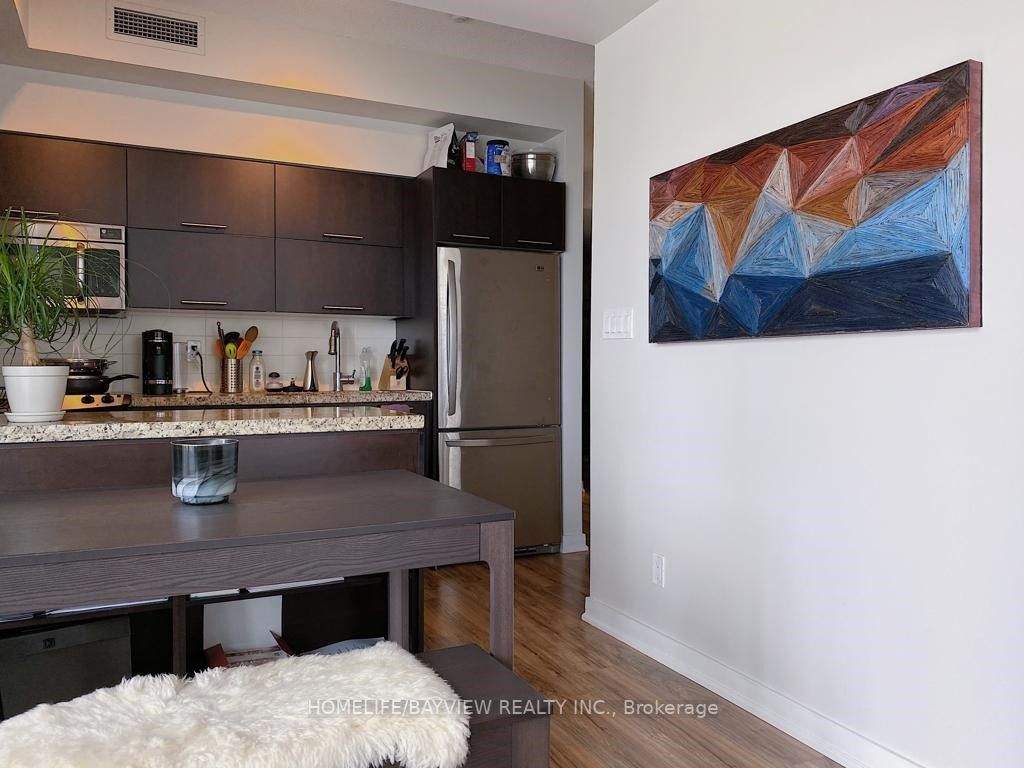 126 Simcoe St, #1104