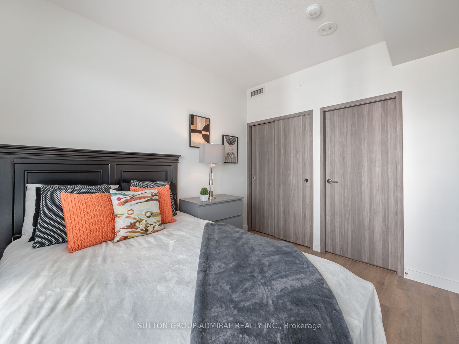 85 Mcmahon Dr, #3509