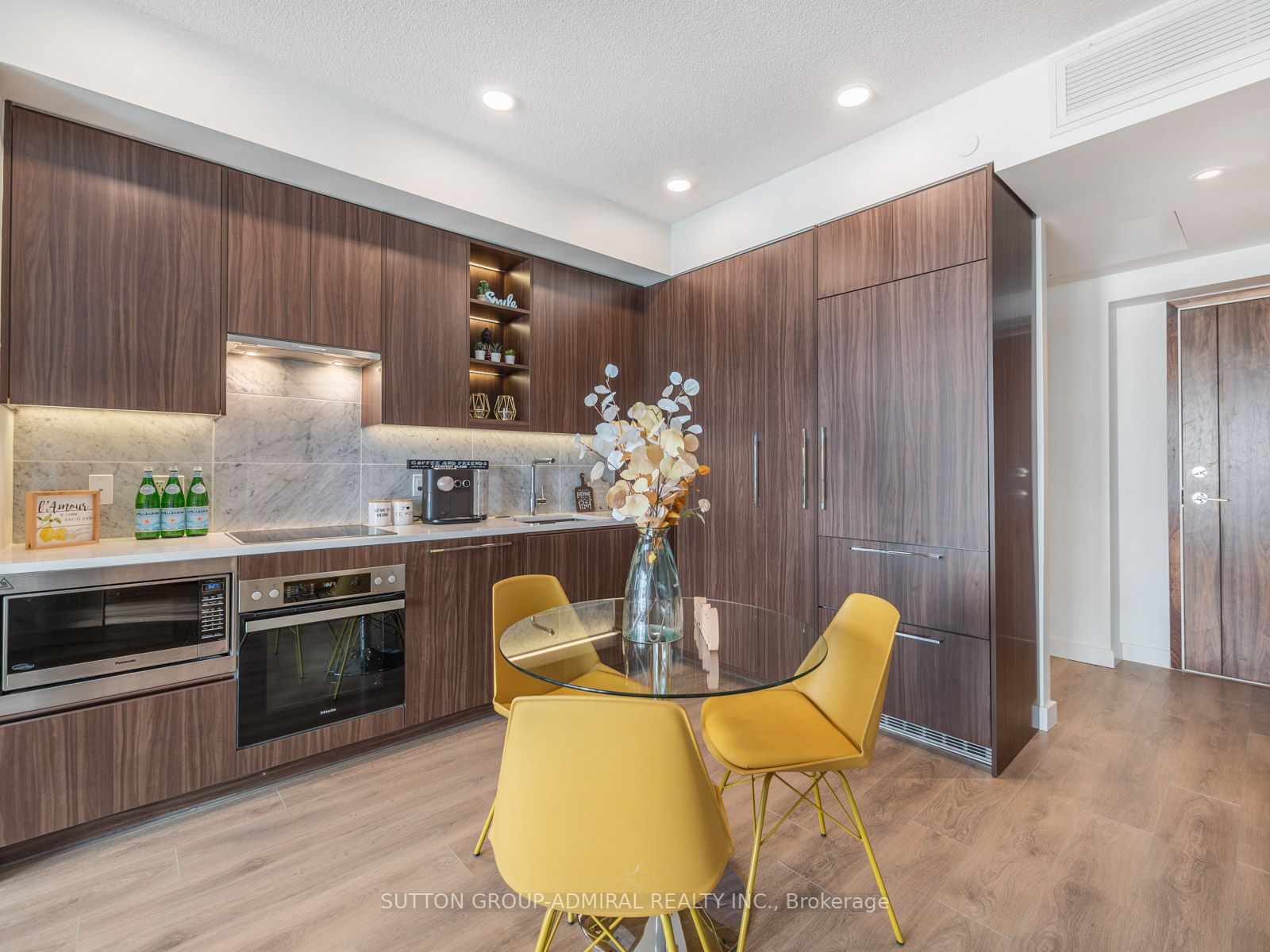 85 Mcmahon Dr, #3509