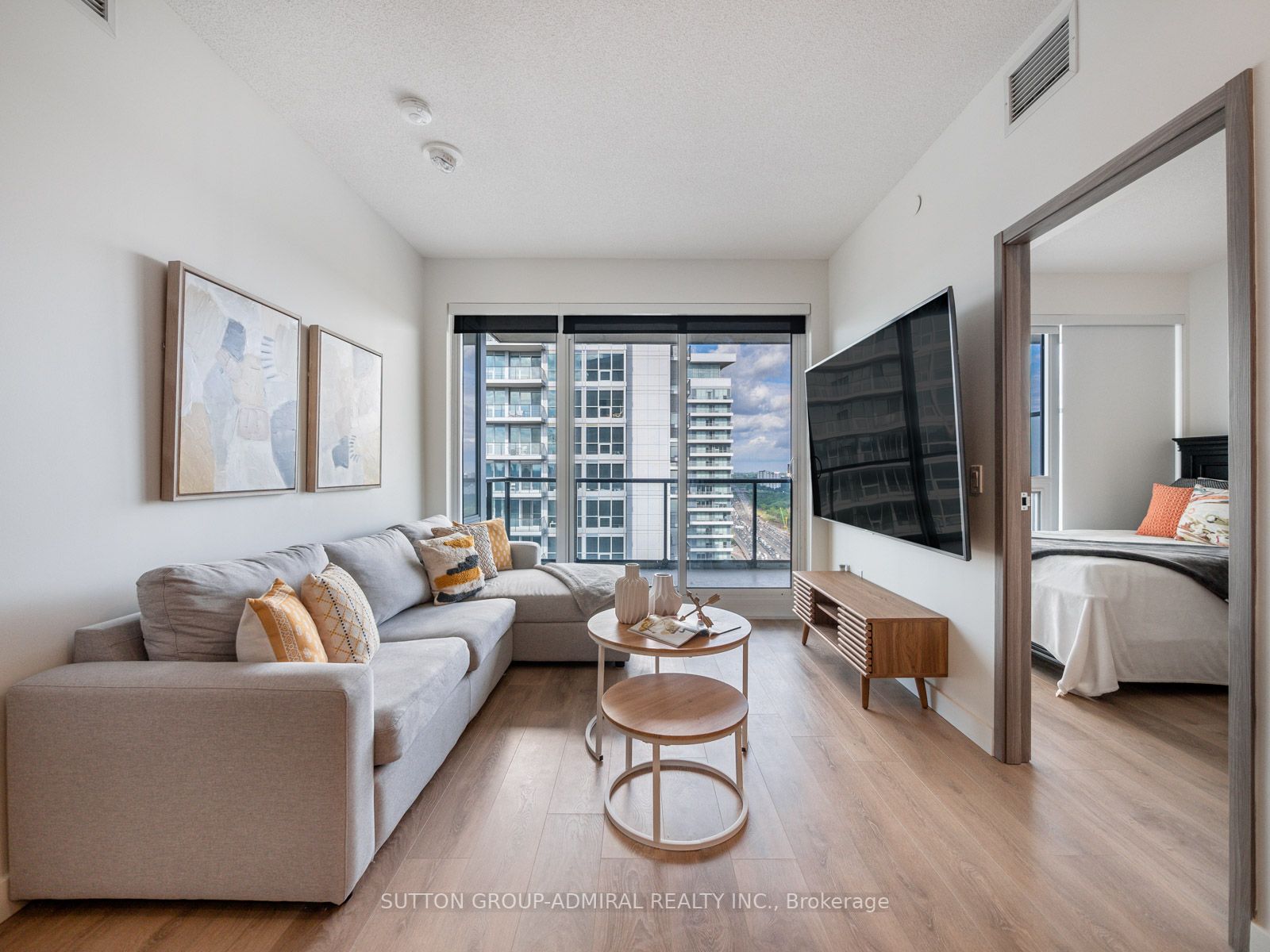 85 Mcmahon Dr, #3509