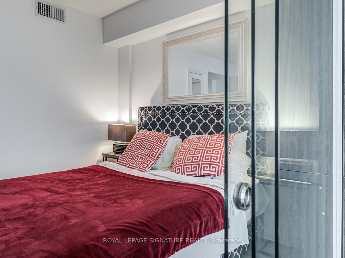 155 Yorkville Ave, #1110
