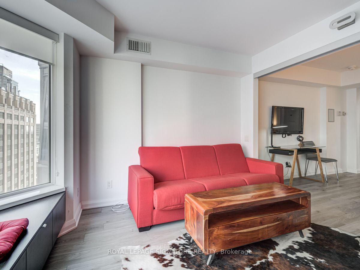 155 Yorkville Ave, #1110