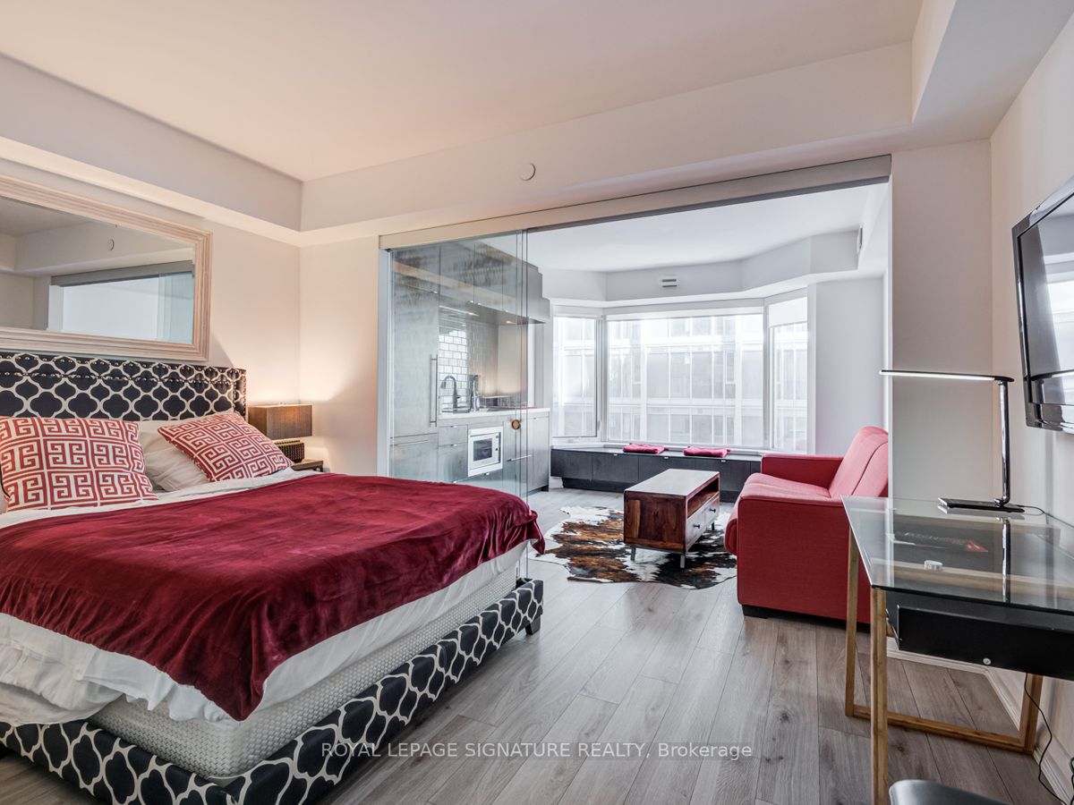 155 Yorkville Ave, #1110