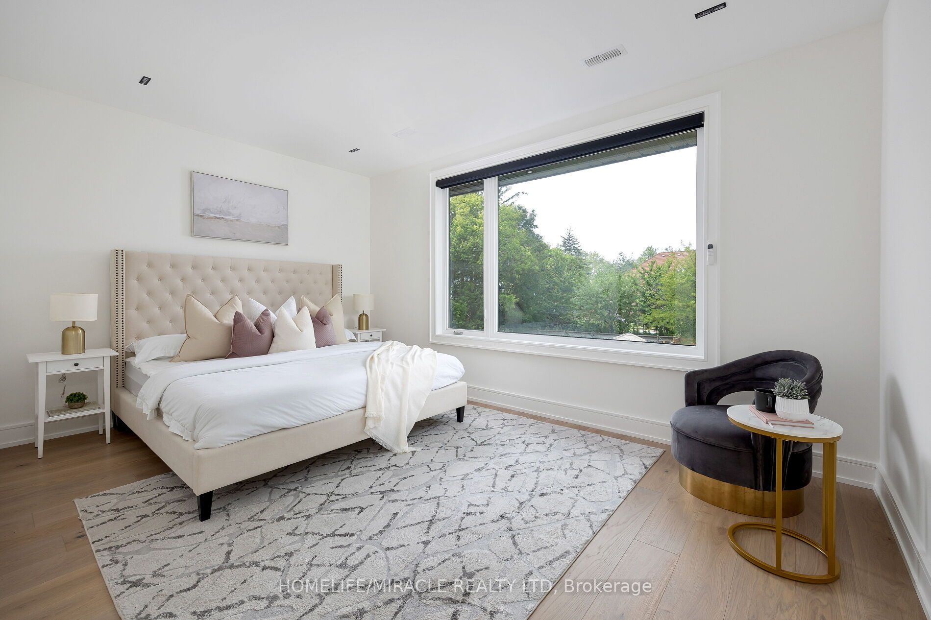 192 Cocksfield Ave
