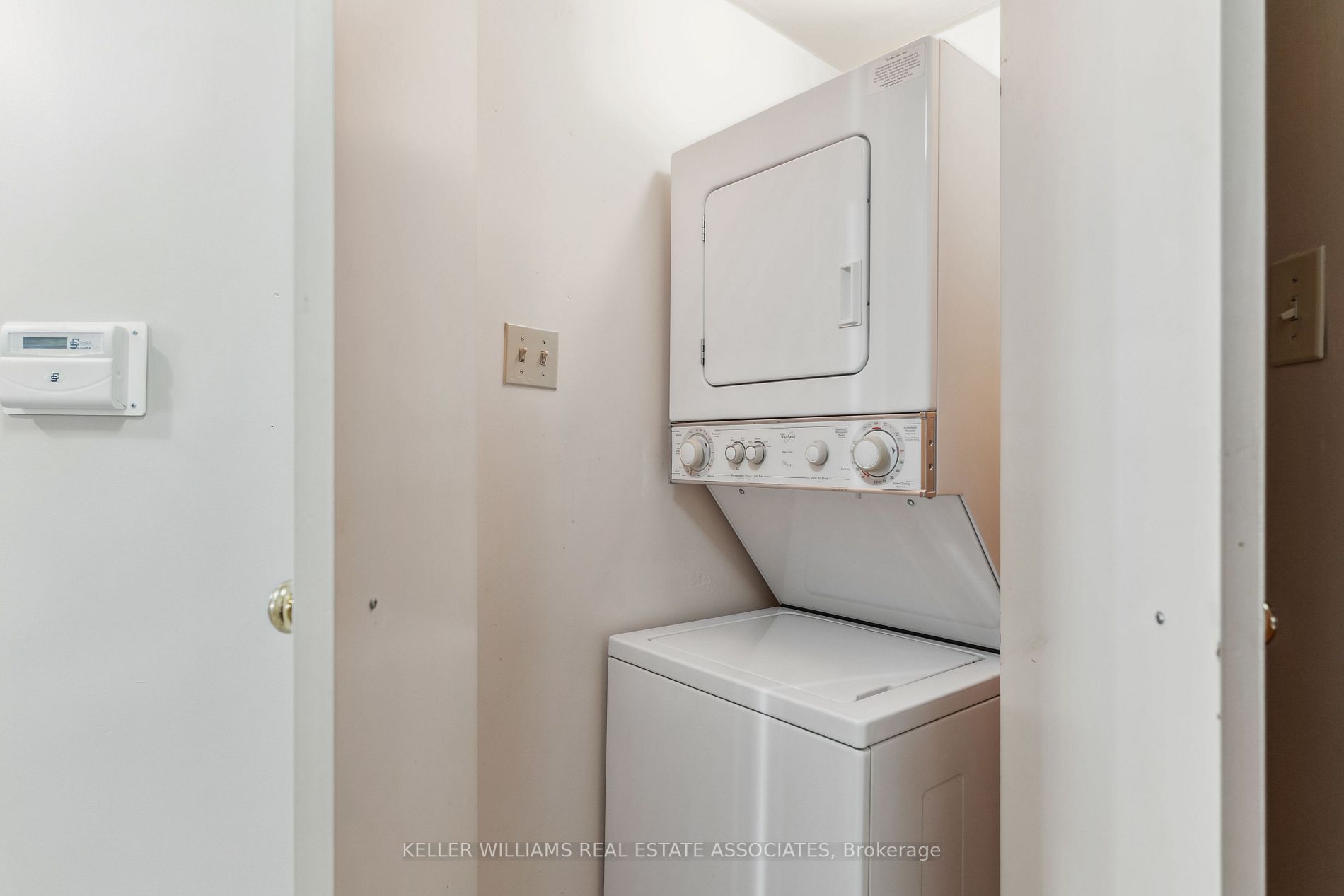 Listing C6635776 - Large Photo # 23