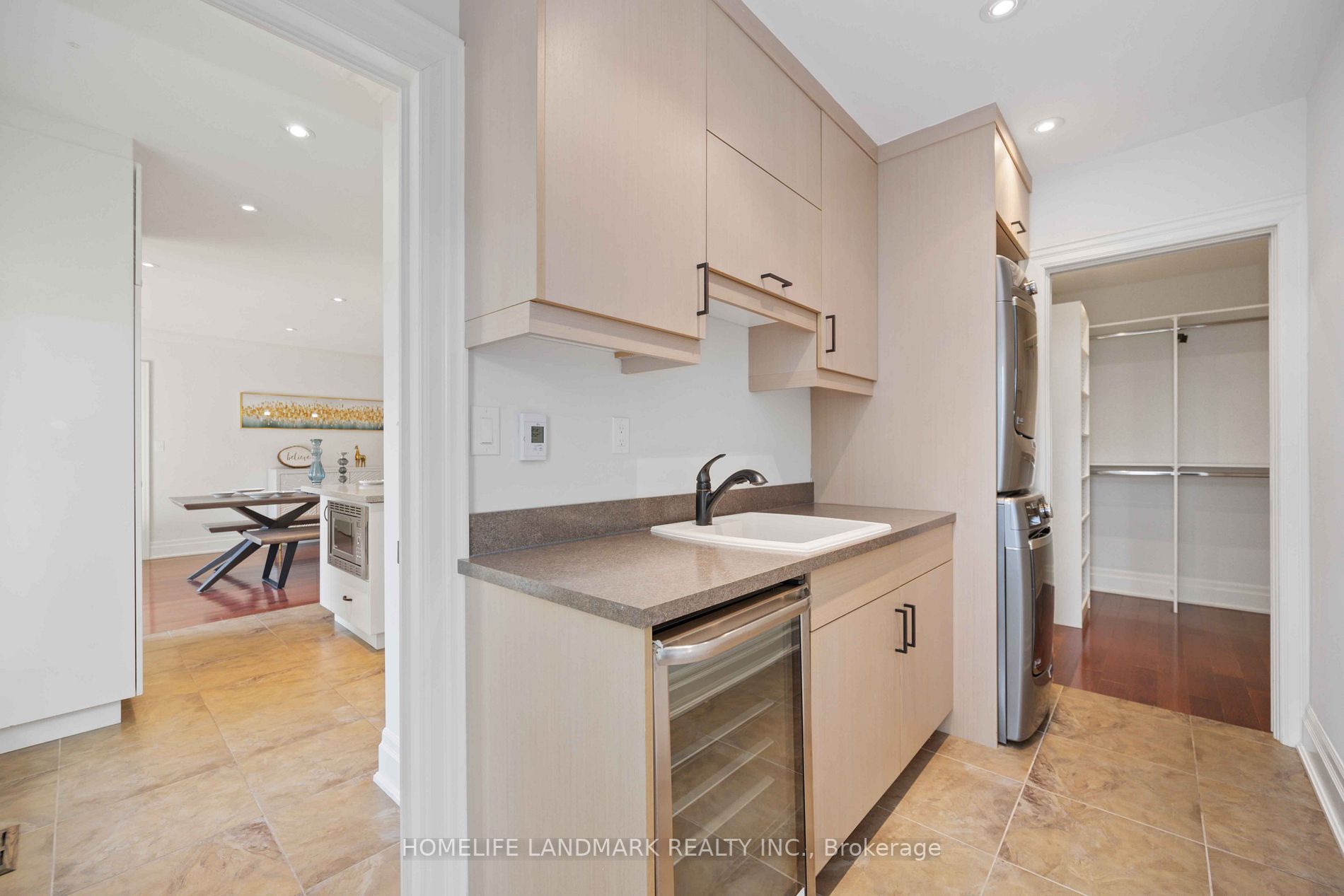 4 Acton Ave