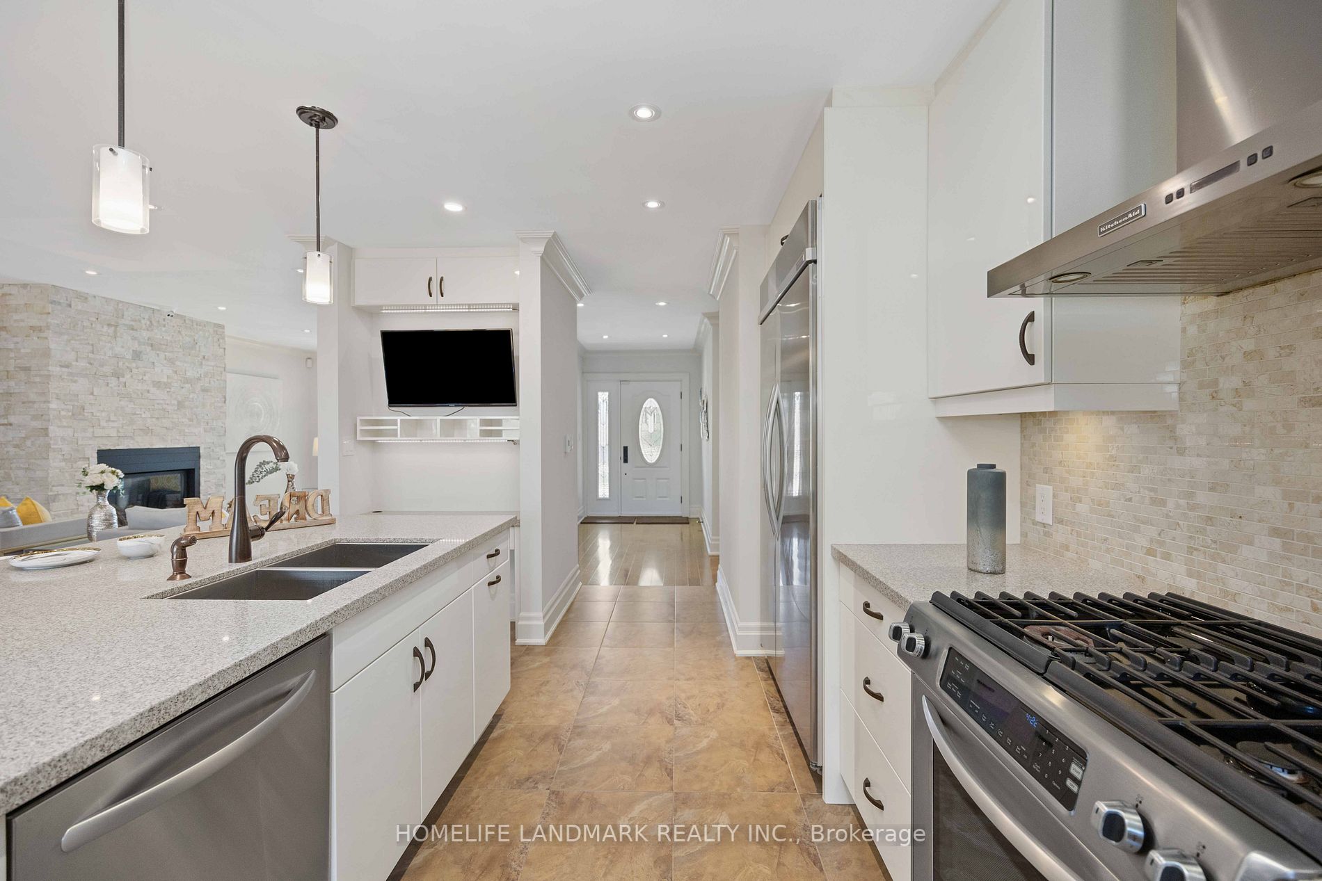 4 Acton Ave