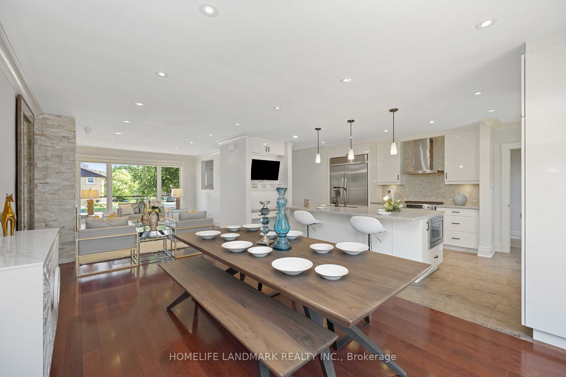 4 Acton Ave