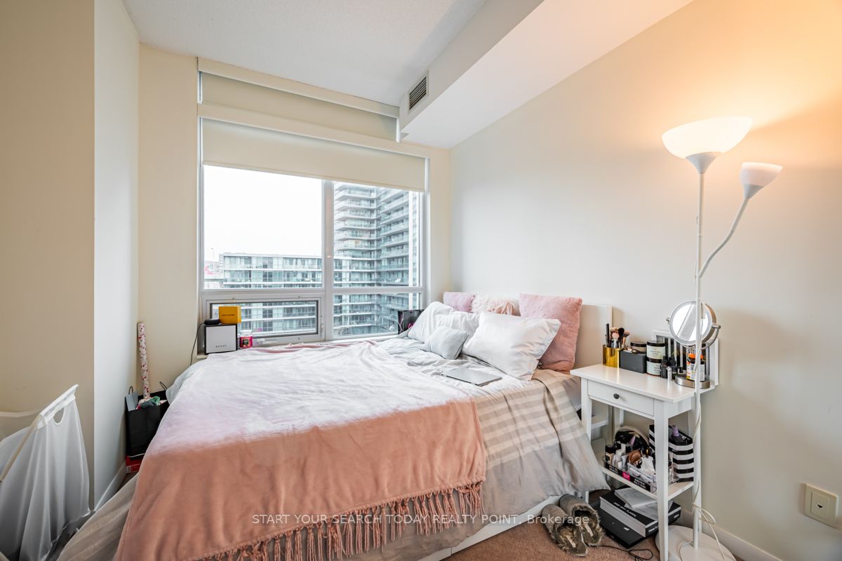 215 Fort York Blvd, #710