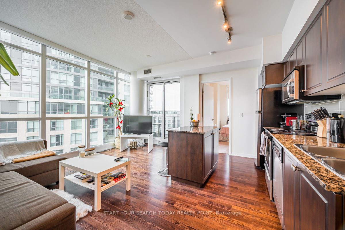 215 Fort York Blvd, #710