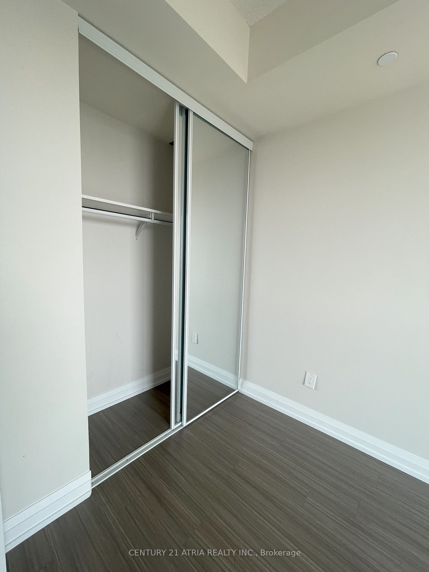 18 Graydon Hall Dr, #1301