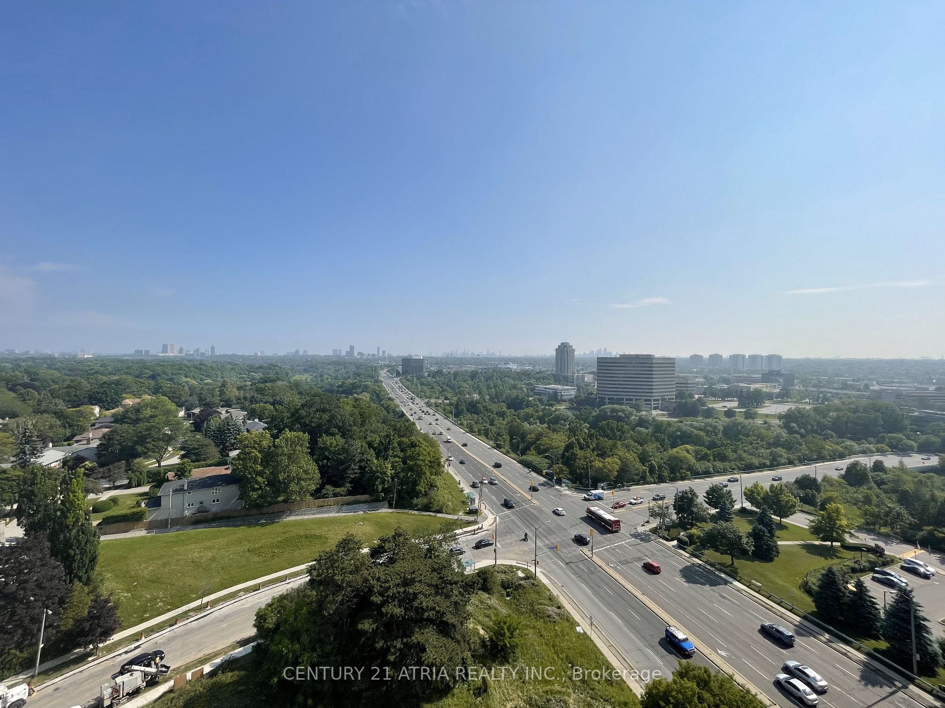 18 Graydon Hall Dr, #1301