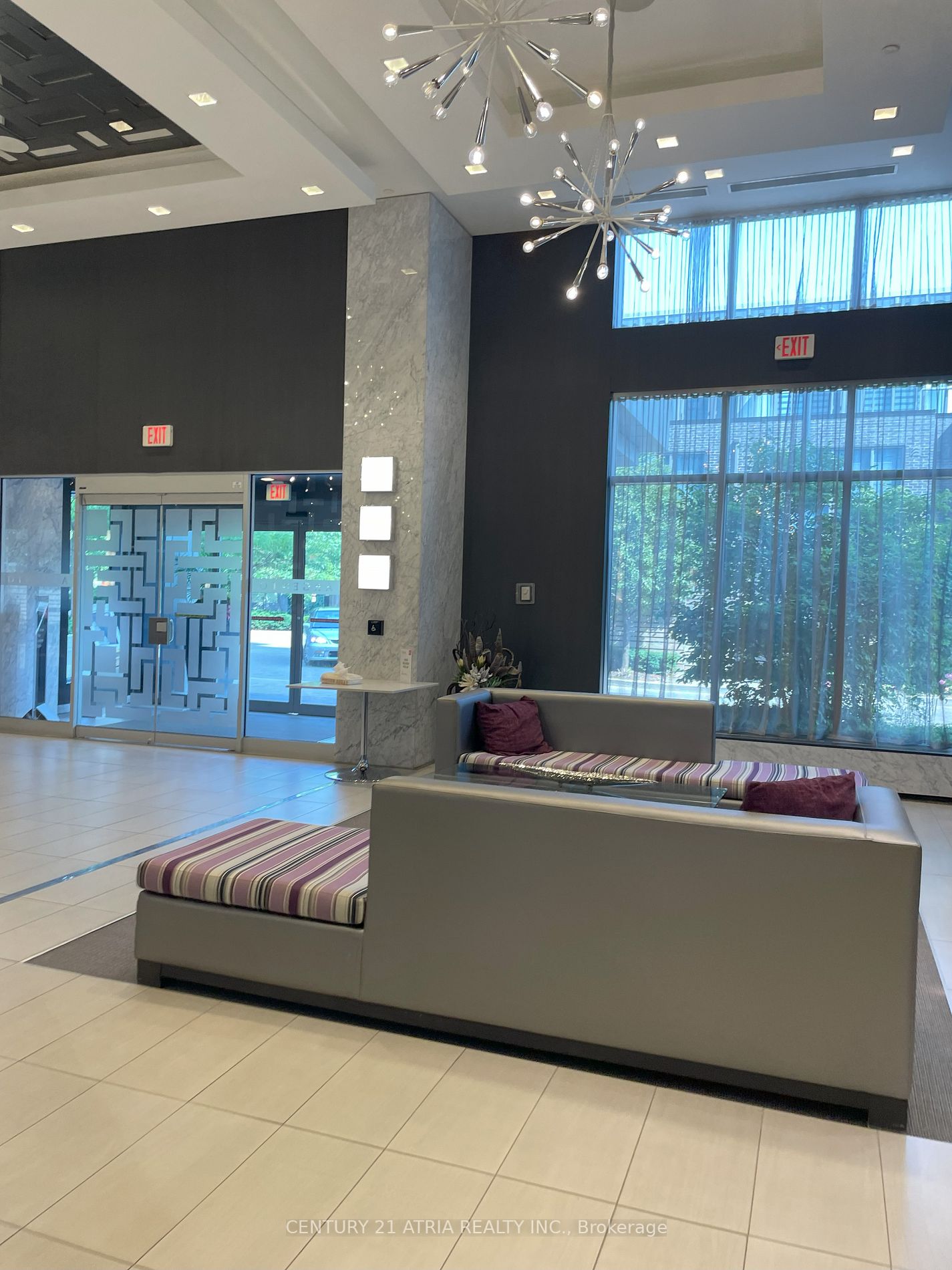 18 Graydon Hall Dr, #1301