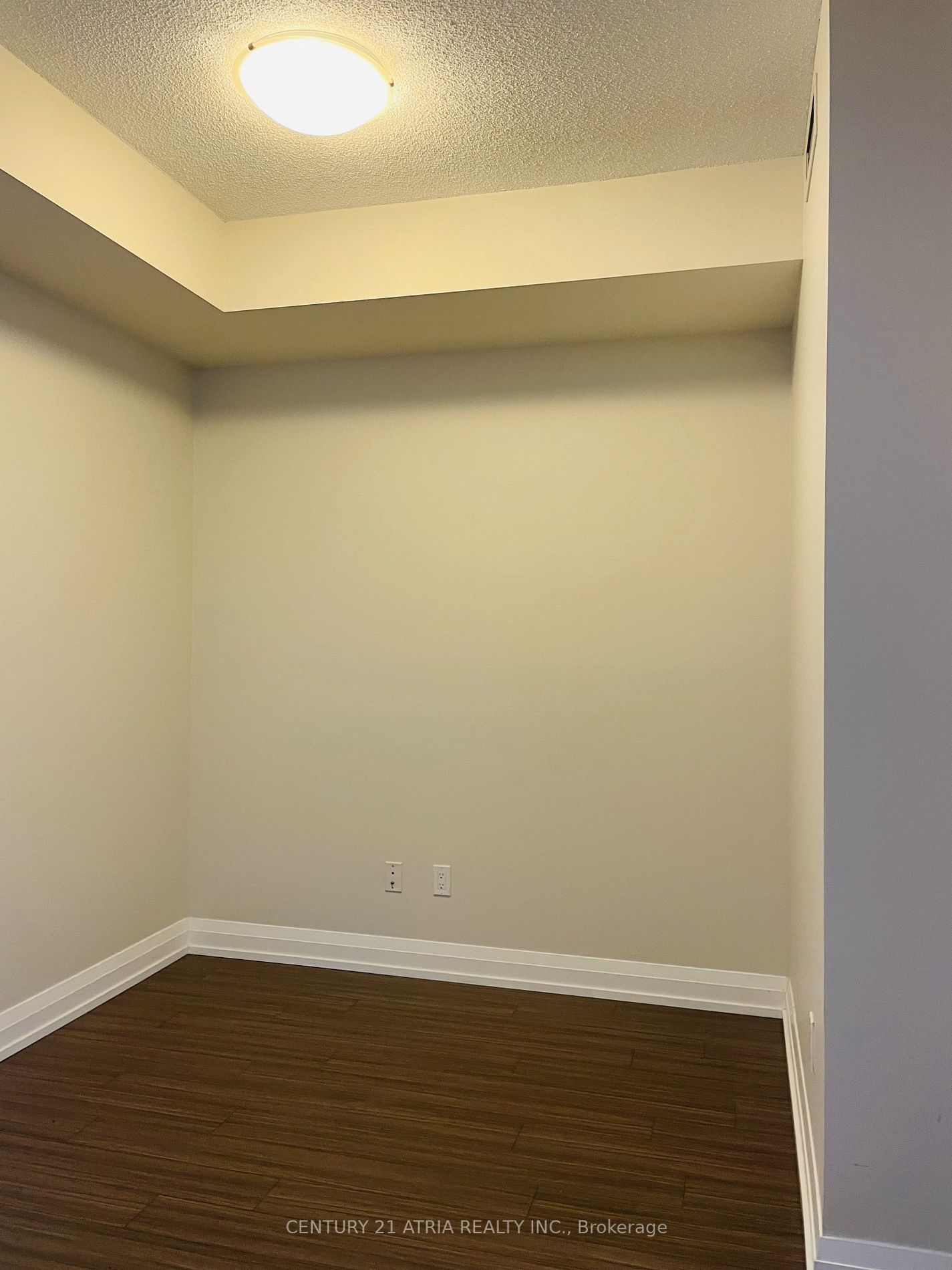 18 Graydon Hall Dr, #1301