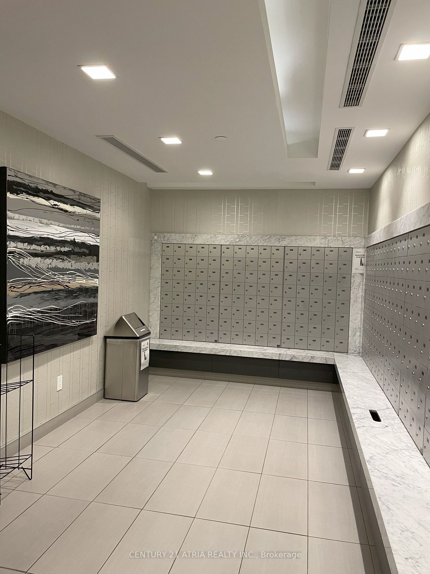 18 Graydon Hall Dr, #1301