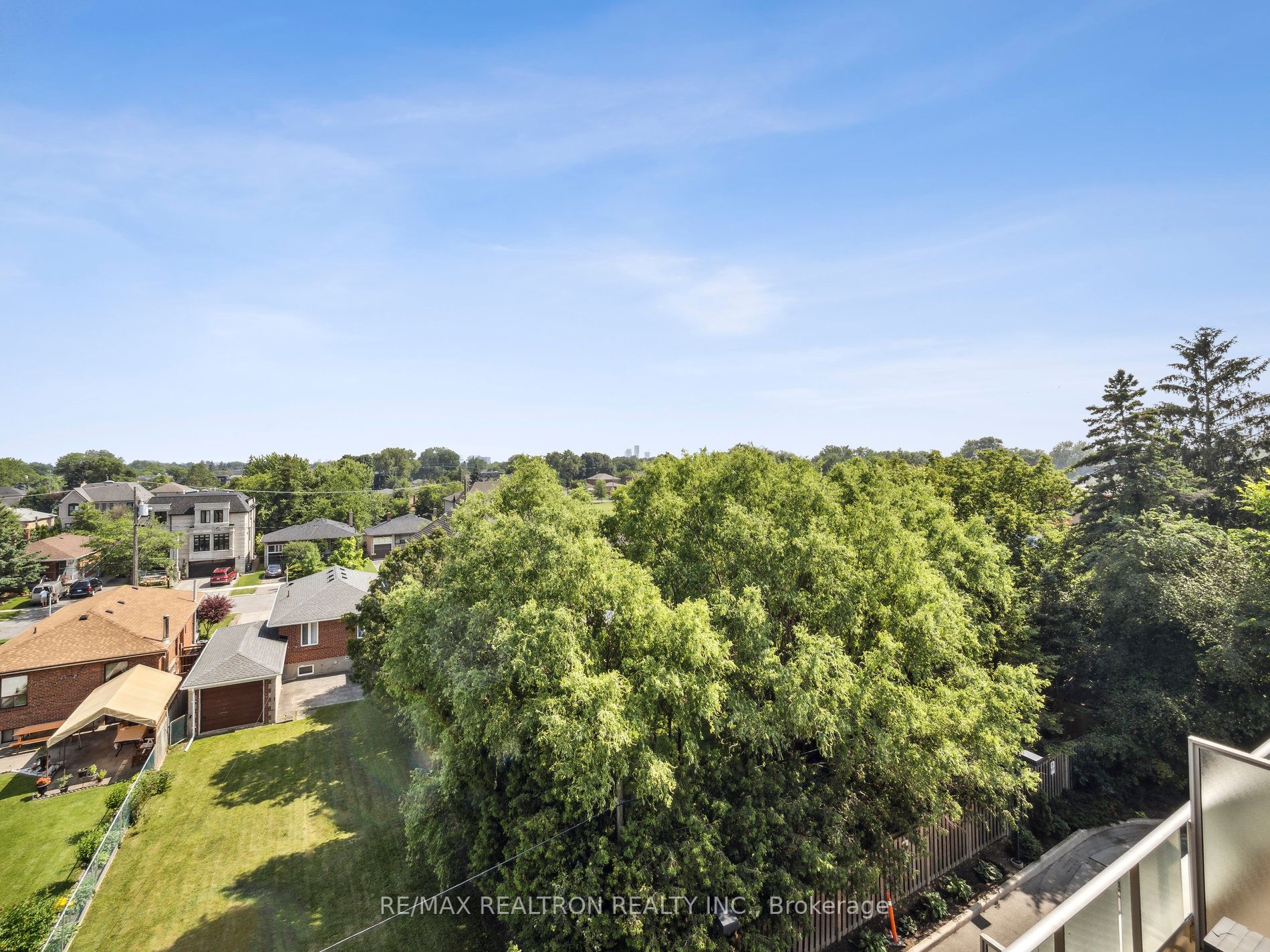801 Sheppard Ave W, #605