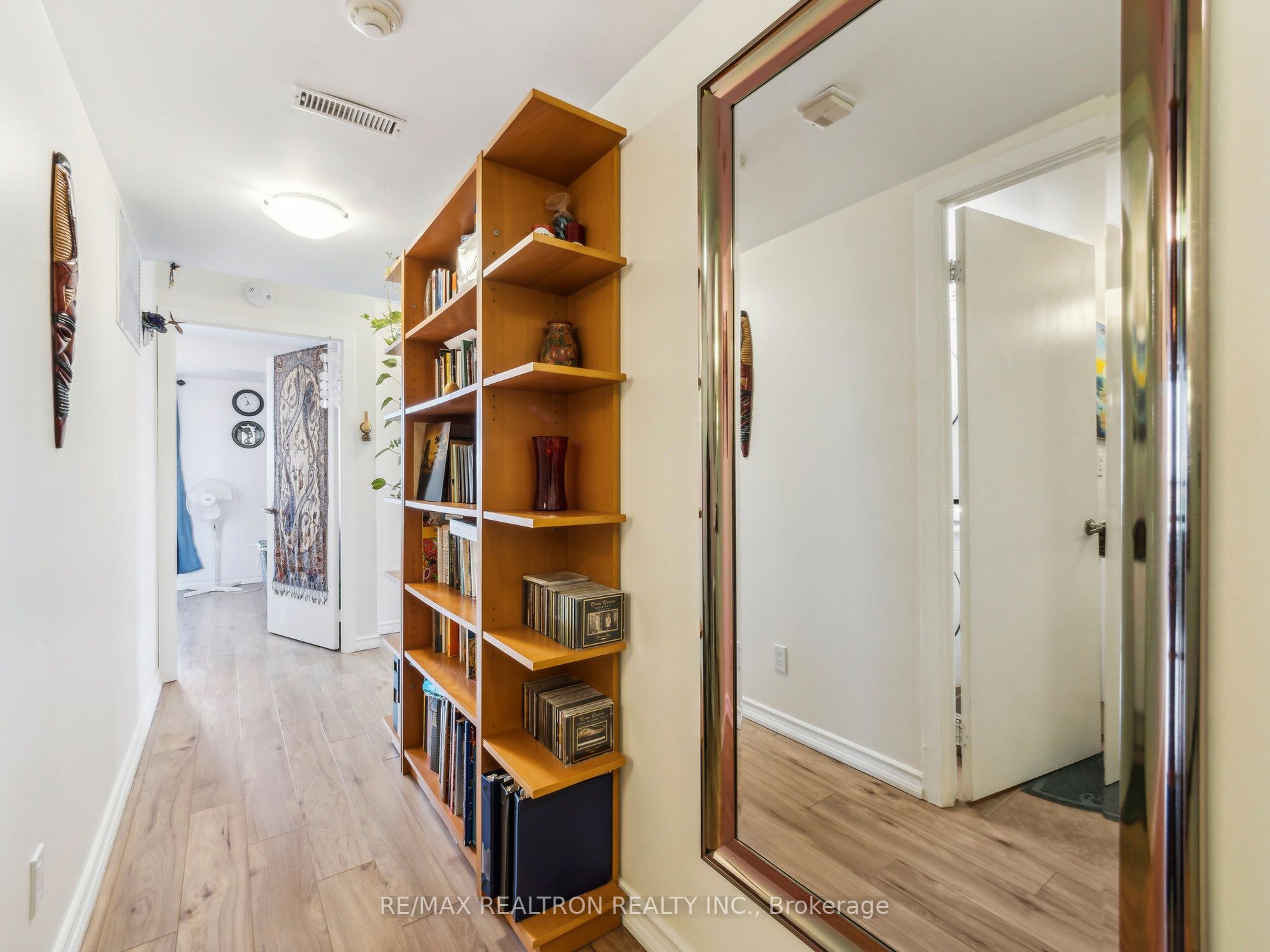 801 Sheppard Ave W, #605