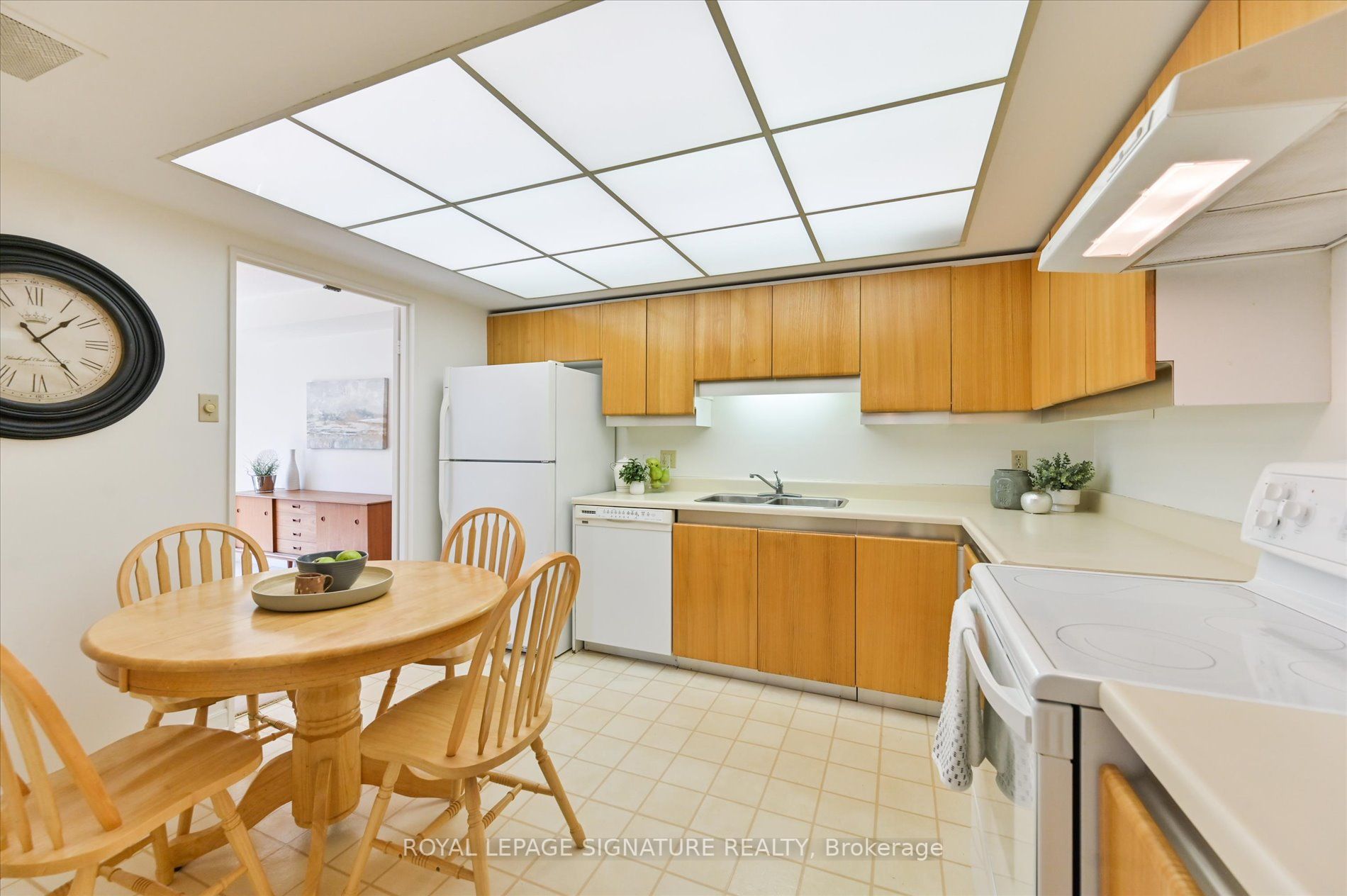 55 Harbour Sq, #1315