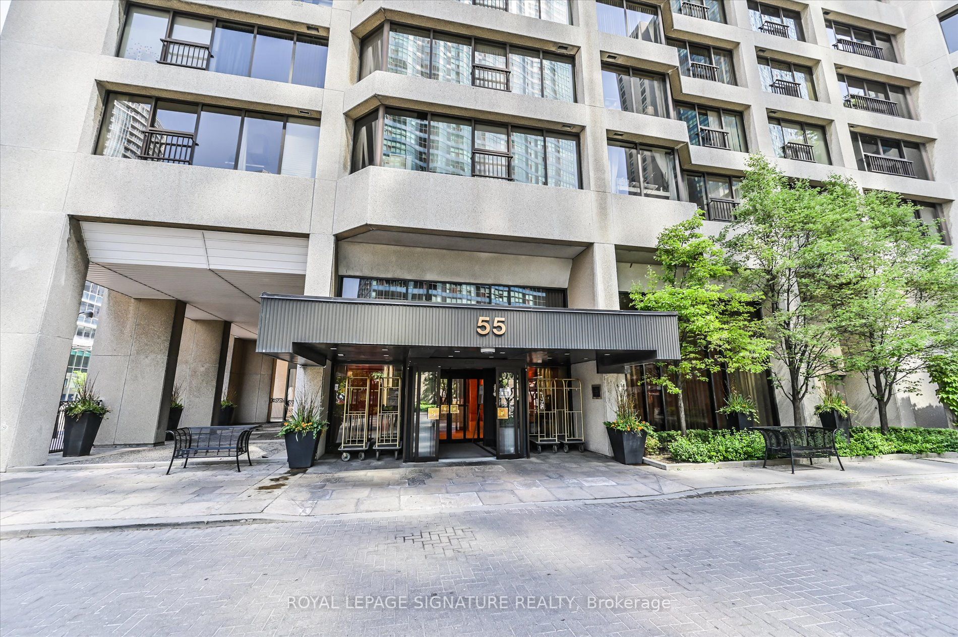 55 Harbour Sq, #1315
