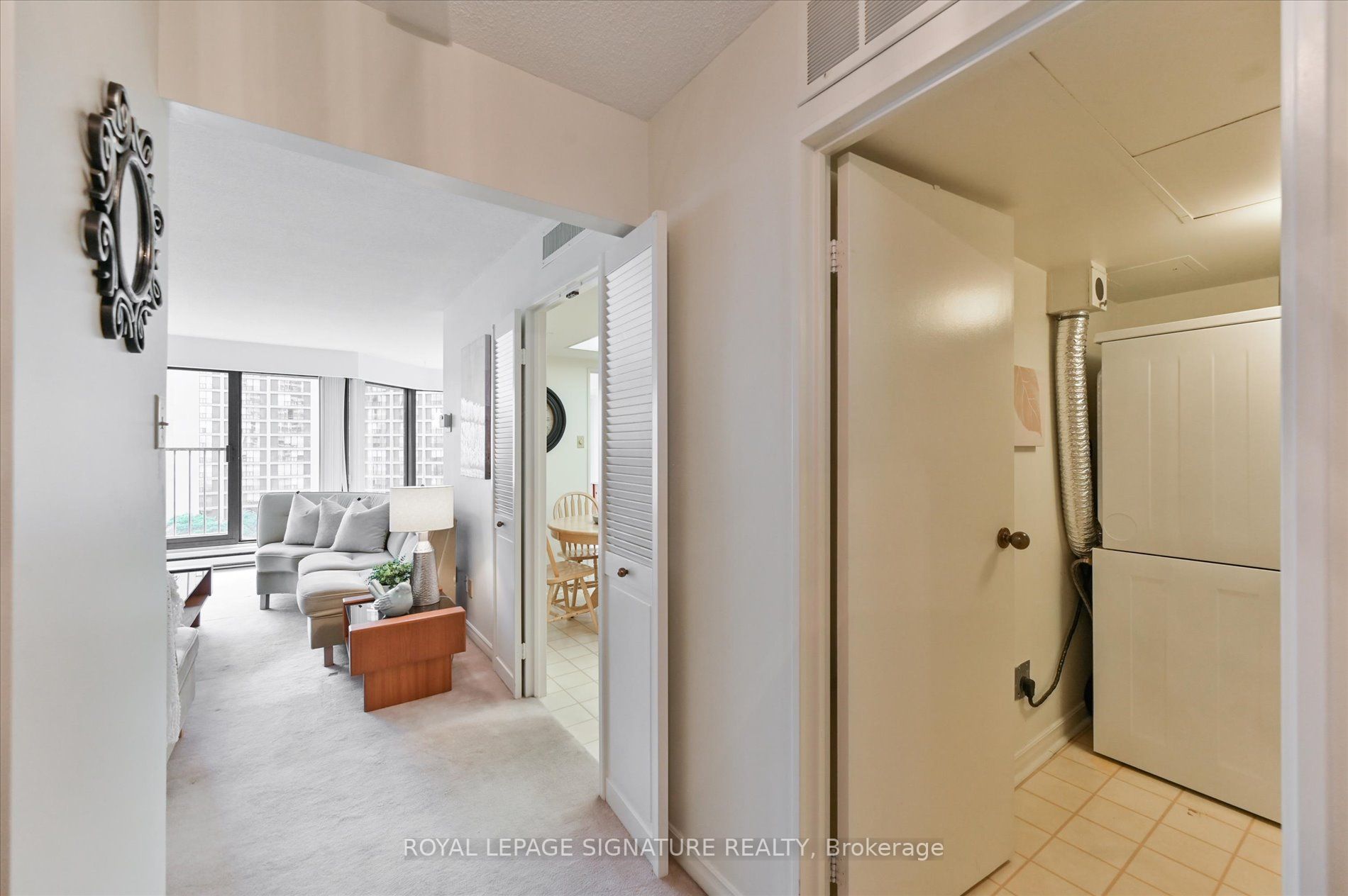 55 Harbour Sq, #1315